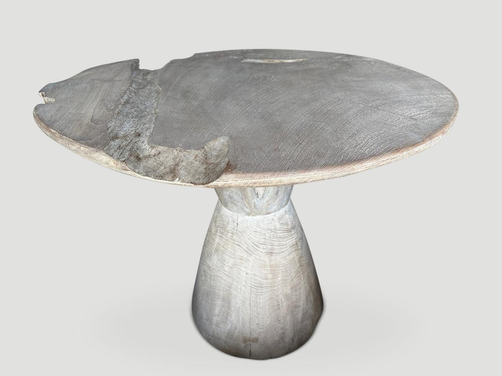 https://a.1stdibscdn.com/andrianna-shamaris-st-barts-organic-teak-wood-round-table-for-sale-picture-2/f_10806/f_370310421699632017393/IMG_7439_master.jpeg