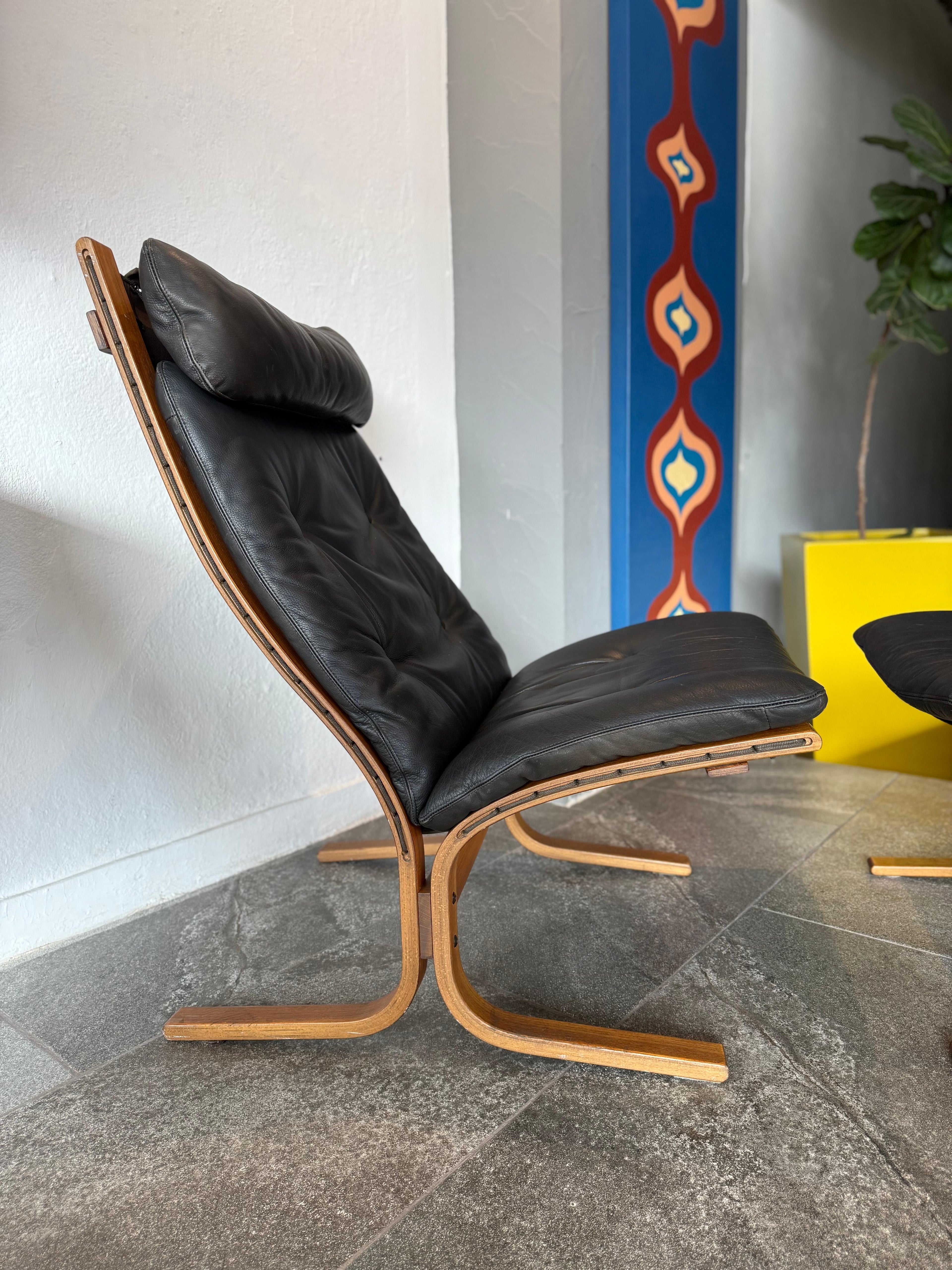 https://a.1stdibscdn.com/norwegian-siesta-lounge-chair-and-ottoman-designed-by-ingmar-relling-for-sale-picture-2/f_33303/f_483739221768672390204/IMG_7582_master.jpeg
