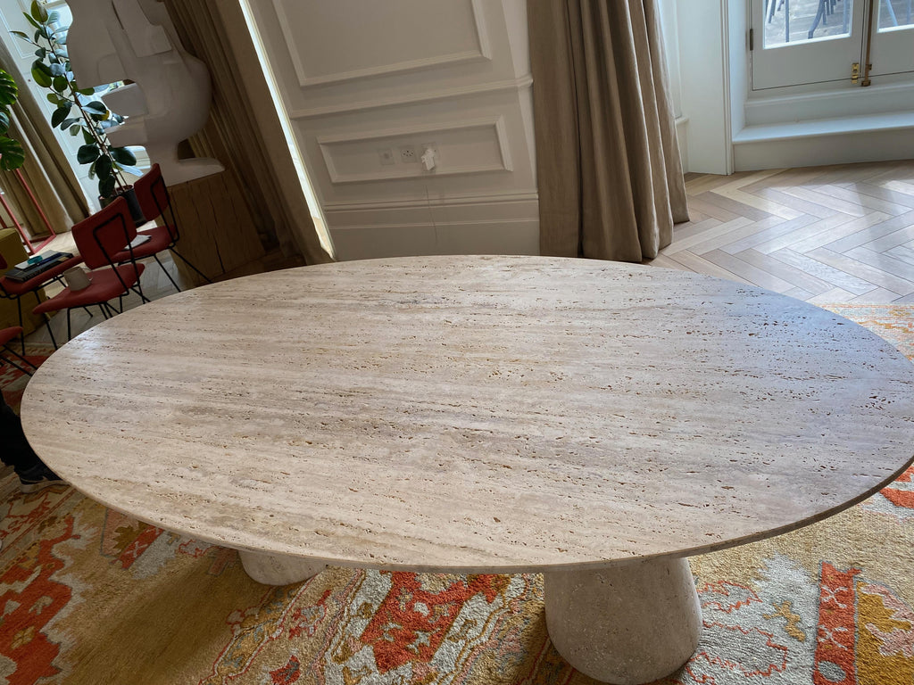 https://a.1stdibscdn.com/bespoke-italian-travertine-oval-dining-table-for-sale-picture-9/f_47872/f_452299121748527447450/IMG_7680_master.jpeg