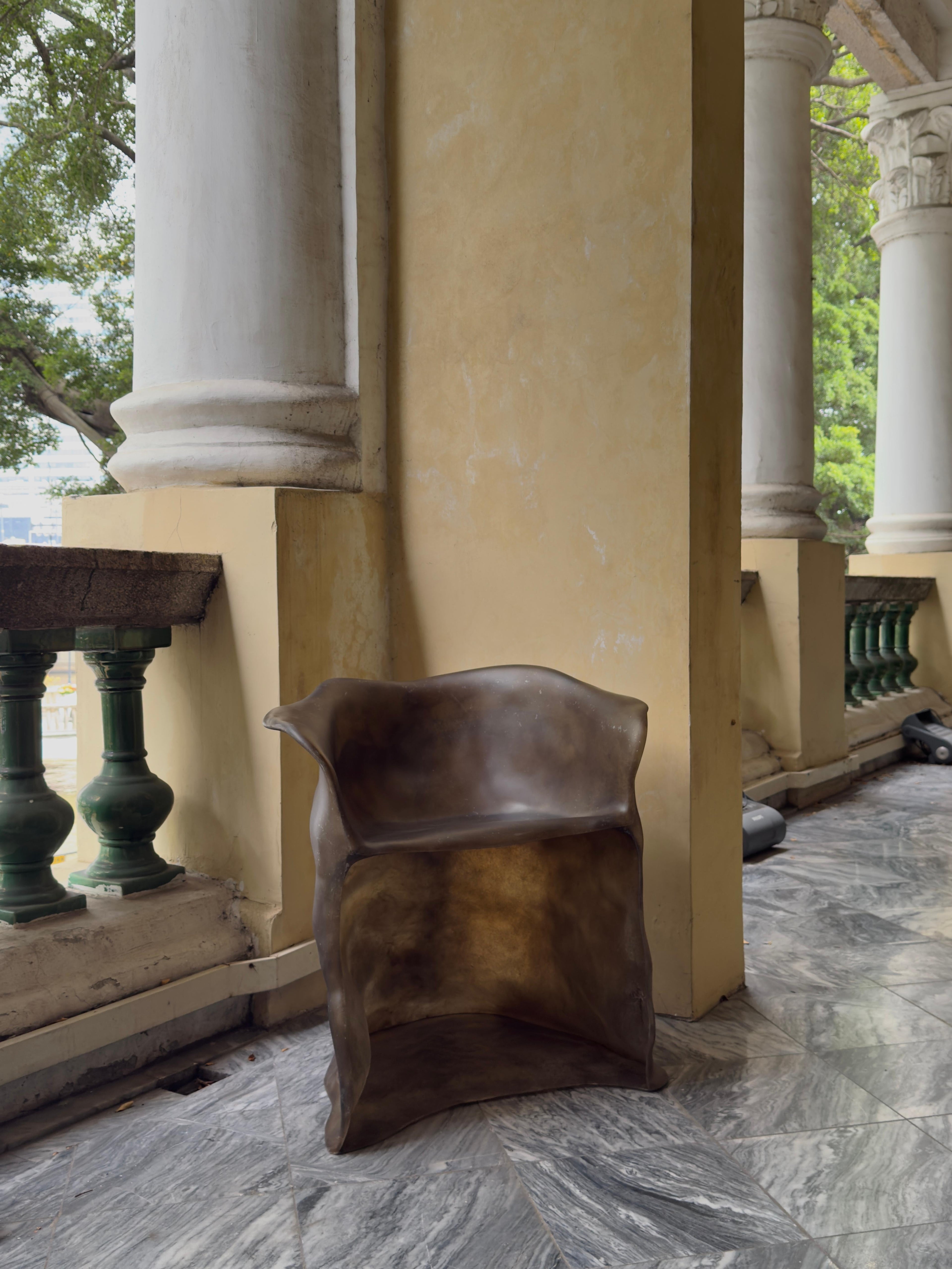 https://a.1stdibscdn.com/moss-brown-formless-fiberglass-chair-by-kar-for-sale-picture-2/f_12192/f_476199821763585734391/IMG_7857_2_master.jpg
