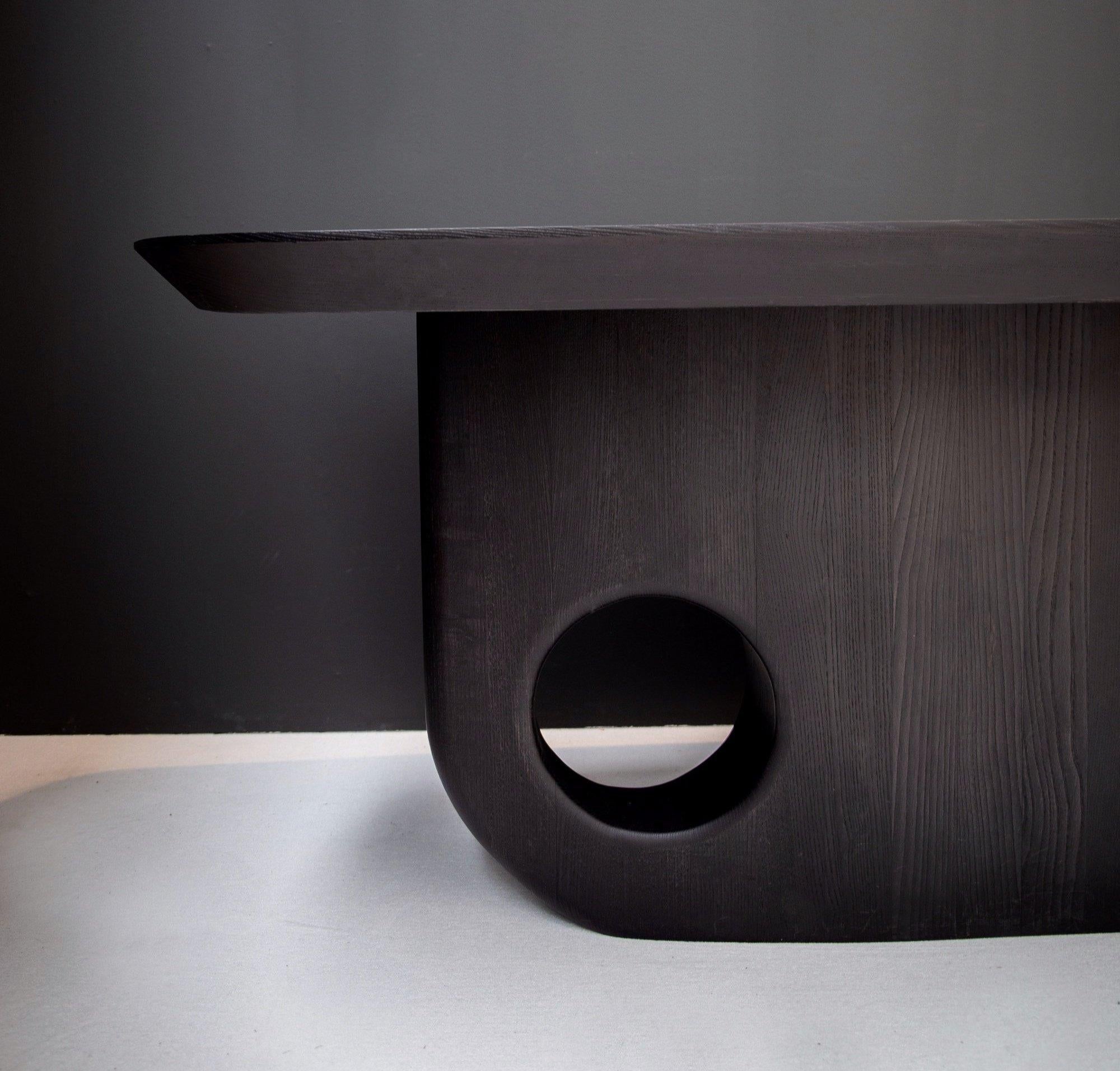 https://a.1stdibscdn.com/hand-finished-menhir-sculptural-dining-table-designed-by-toad-gallery-london-for-sale-picture-15/f_22763/f_154485421677858246535/IMG_7962_master.jpg