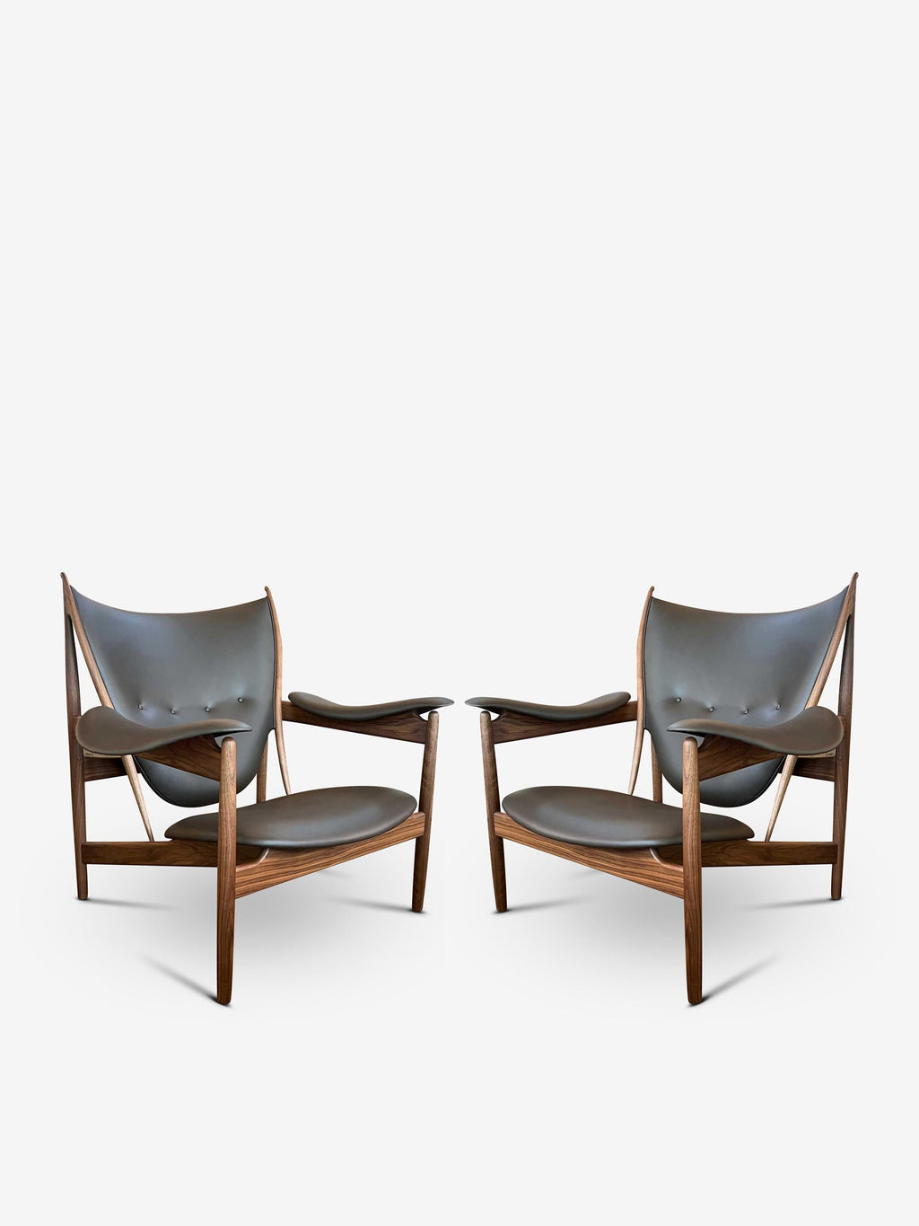 https://a.1stdibscdn.com/pair-of-chieftain-chairs-by-house-of-finn-juhl-for-sale-picture-4/f_9409/f_448543921746197777515/IMG_79693_52_12PM_master.jpg