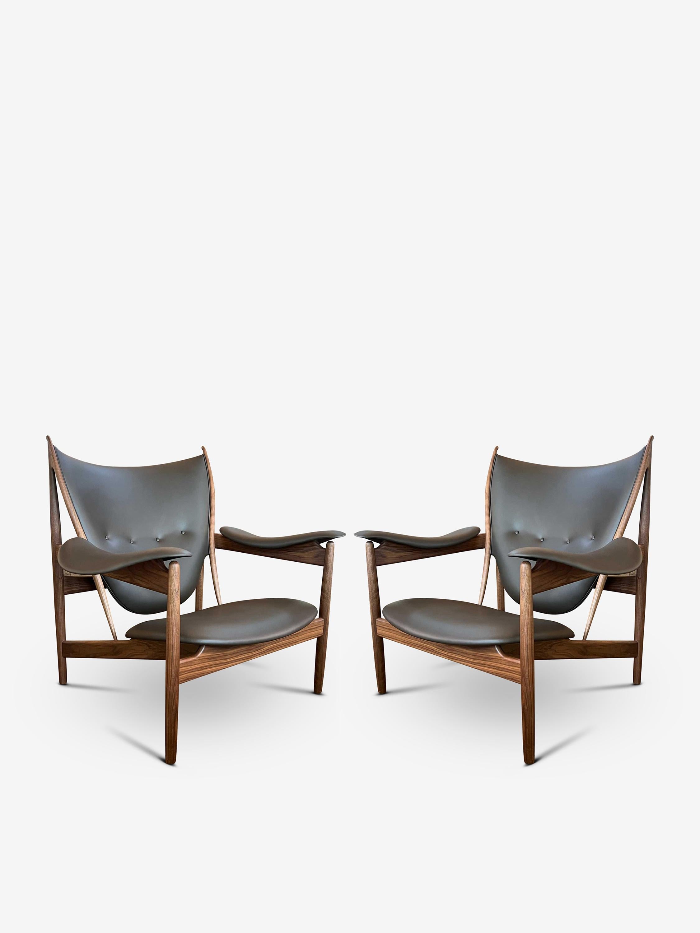https://a.1stdibscdn.com/pair-of-chieftain-chairs-by-house-of-finn-juhl-for-sale-picture-4/f_9409/f_448543921746197777515/IMG_79693_52_12PM_master.jpg