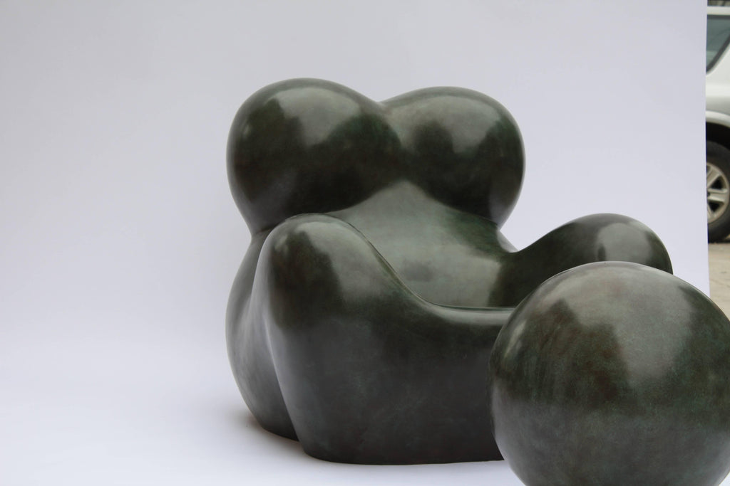 https://a.1stdibscdn.com/armchair-and-footstool-up56-by-gaetano-pesce-for-superego-editions-italy-for-sale-picture-3/f_21403/f_336517621680681886218/IMG_8016_master.JPG