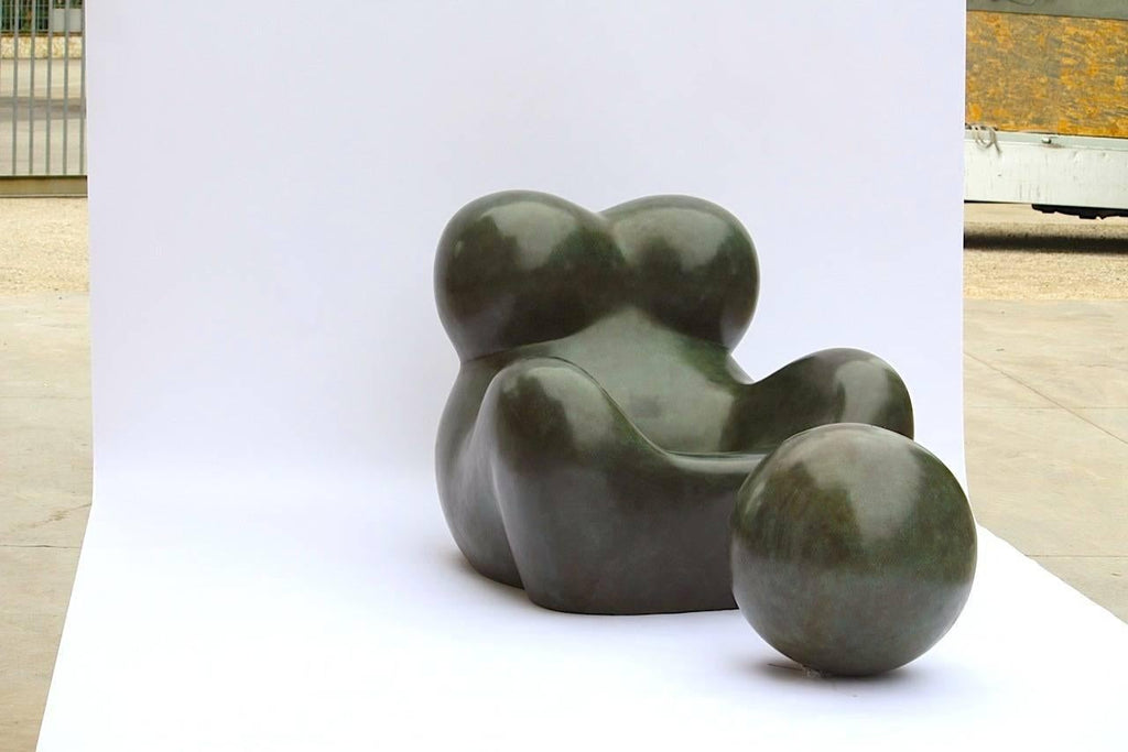 https://a.1stdibscdn.com/armchair-and-footstool-up56-by-gaetano-pesce-for-superego-editions-italy-for-sale-picture-2/f_21403/f_336517621680681885470/IMG_8030_master.jpeg