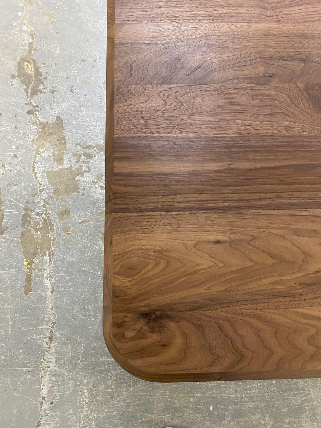https://a.1stdibscdn.com/handcrafted-oiled-walnut-geomorph-dining-table-96l-mary-ratcliffe-studio-for-sale-picture-4/f_77712/f_382146221706820915535/IMG_8176_master.jpeg