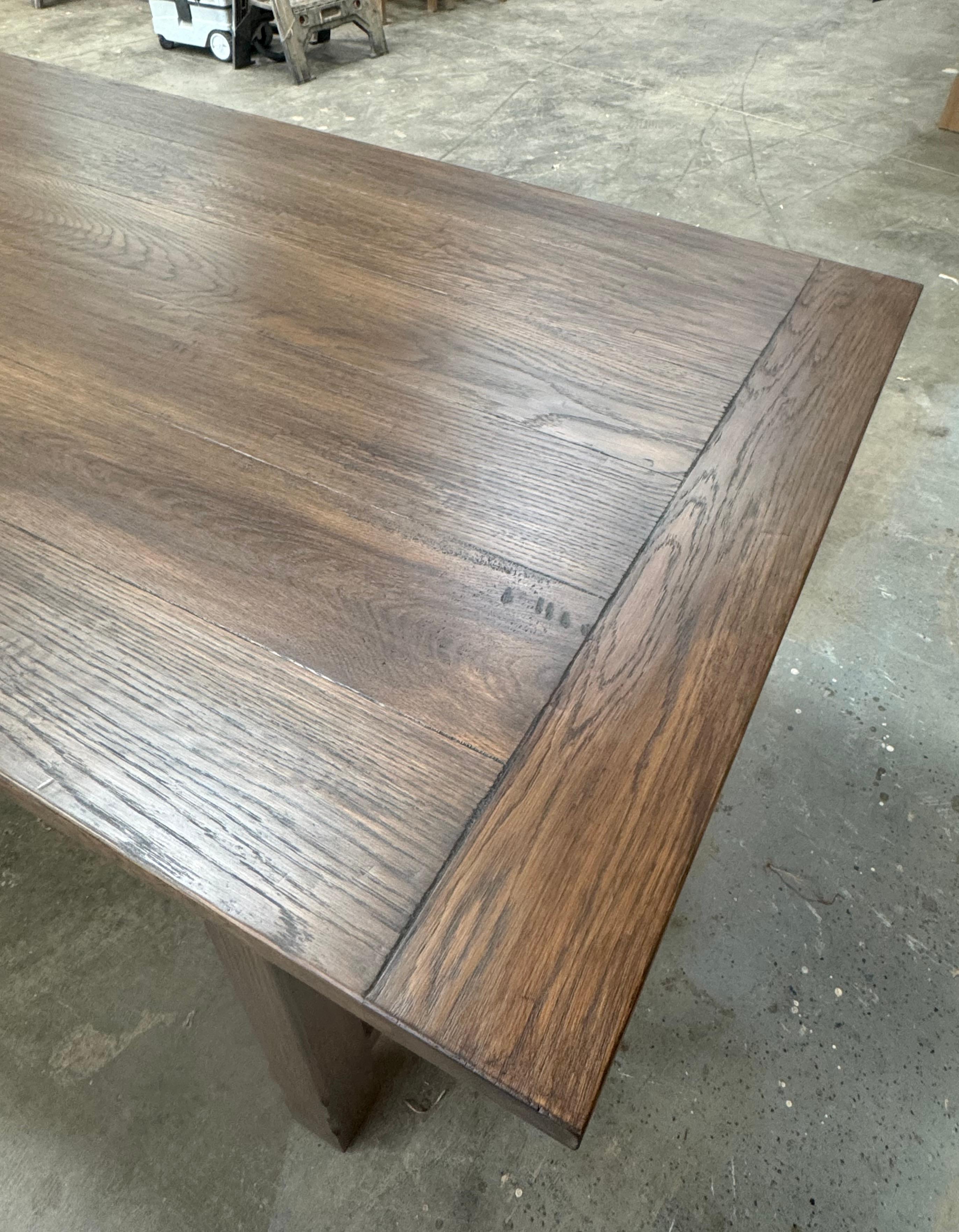 https://a.1stdibscdn.com/custom-astrid-dining-table-made-from-rustic-oak-for-sale-picture-6/f_8065/f_468800921759319315041/IMG_8402_master.jpeg