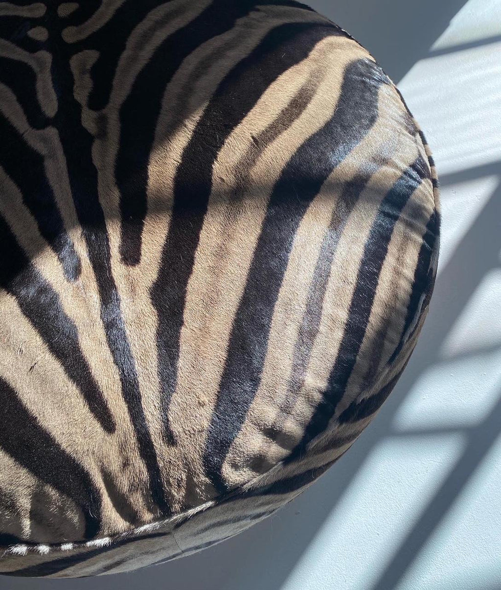 https://a.1stdibscdn.com/the-forsyth-cloud-ottoman-in-zebra-hide-for-sale-picture-9/f_17012/1609263767814/IMG_8410_master.JPG