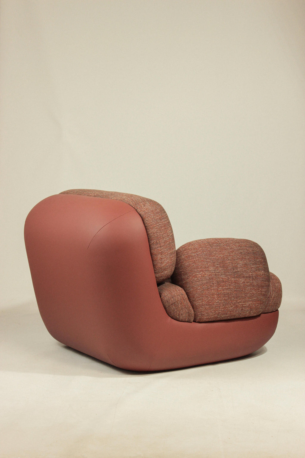 https://a.1stdibscdn.com/mood-armchair-with-arms-laser-eco-base-and-vienna-seat-by-mambo-unlimited-ideas-for-sale-picture-4/f_40973/f_472586621761735824285/IMG_8443_edit_master.jpg