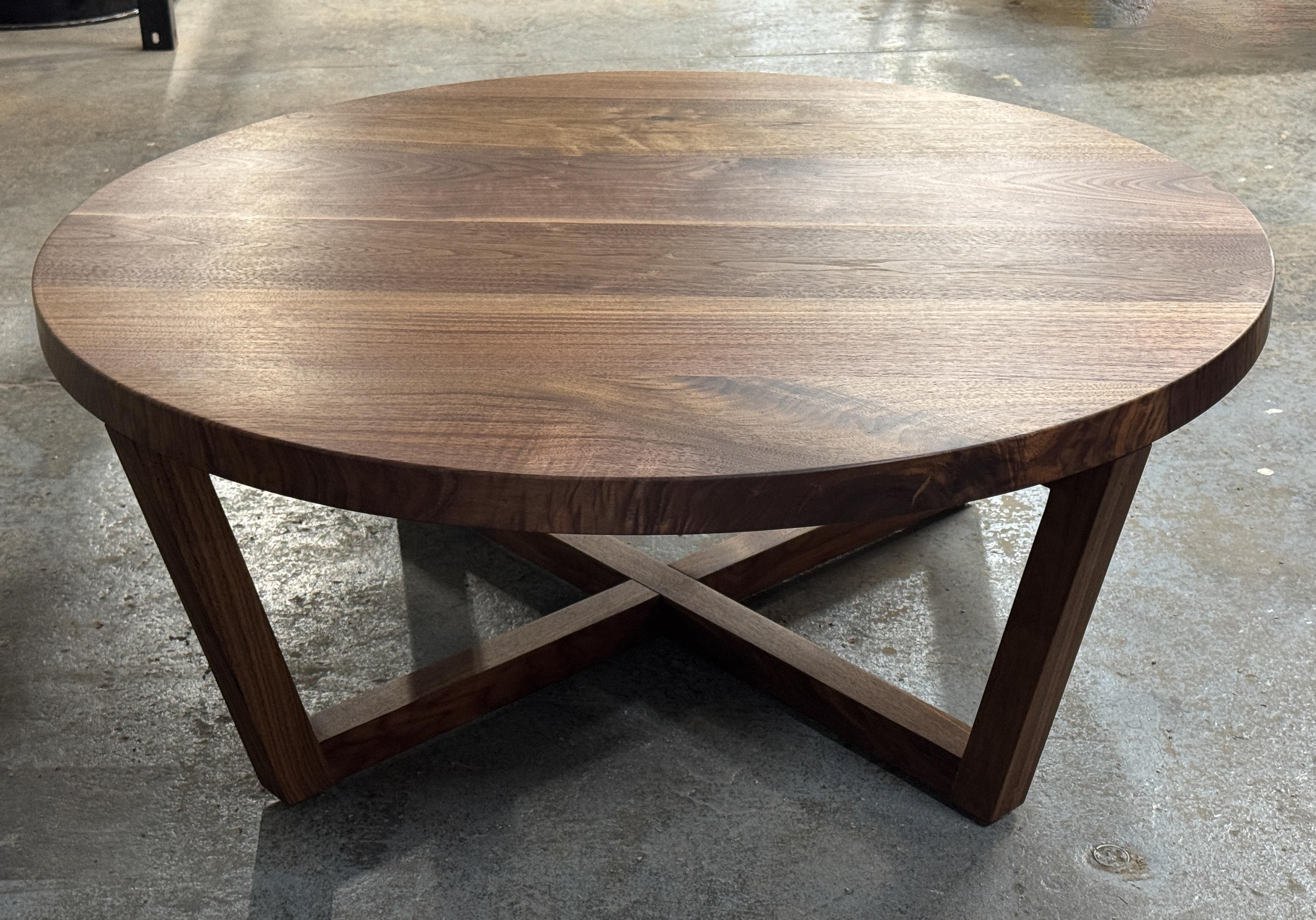https://a.1stdibscdn.com/coro-contemporary-round-coffee-table-for-sale-picture-2/f_68512/f_434405821738521666569/IMG_8553_master.jpg