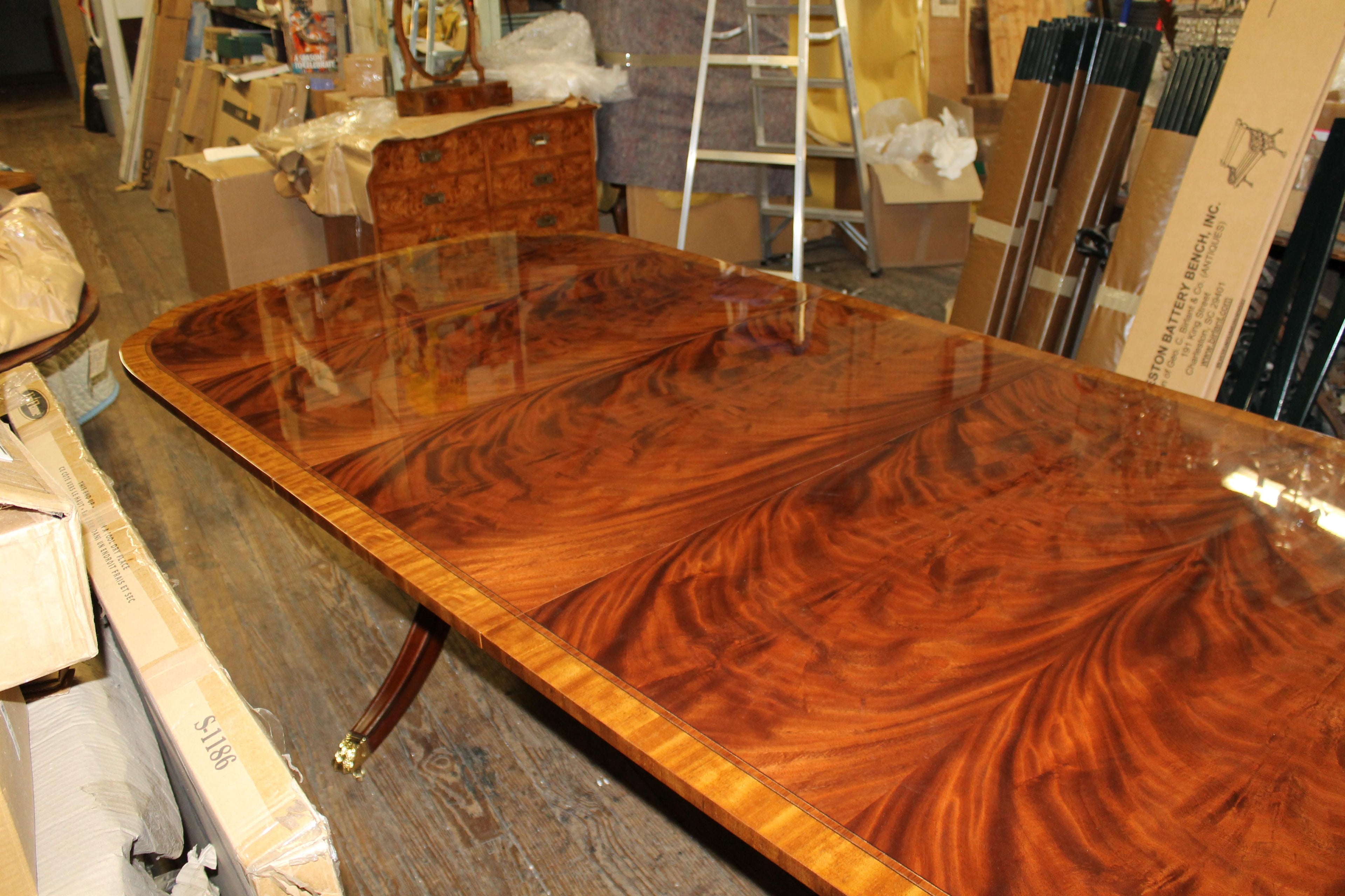 https://a.1stdibscdn.com/bench-made-reprod-inlaid-flame-mahogany-sheraton-style-three-leaf-dining-table-for-sale-picture-9/f_18913/f_251442021630533046438/IMG_8607_master.JPG