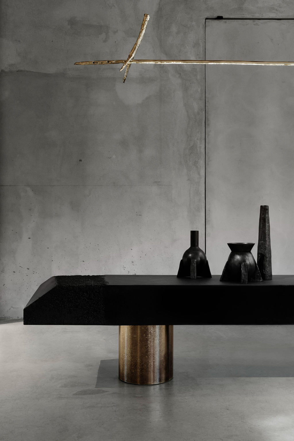 https://a.1stdibscdn.com/unique-small-rive-bench-by-draga-aurel-for-sale-picture-5/f_12192/f_489913621772119168427/IMG_8797_copia_master.jpg