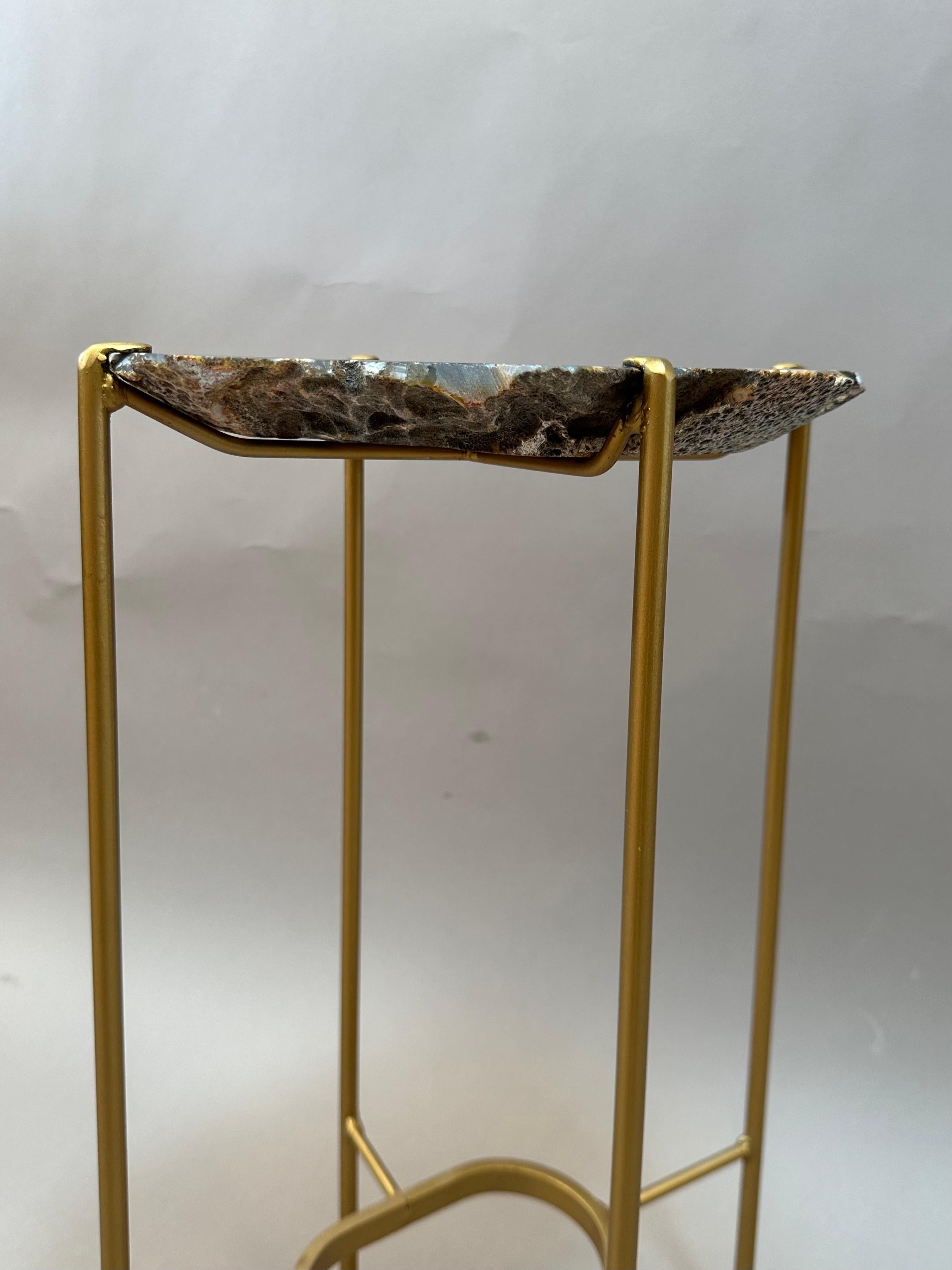 https://a.1stdibscdn.com/unusual-modern-handcrafted-geode-drinks-table-for-sale-picture-6/f_8726/f_396606421715359586504/IMG_8815_master.jpg