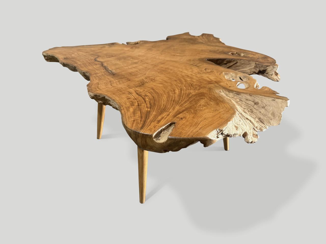 https://a.1stdibscdn.com/andrianna-shamaris-mid-century-style-live-edge-coffee-table-or-side-table-for-sale-picture-3/f_10806/f_495325021775317249502/IMG_8827_master.jpeg