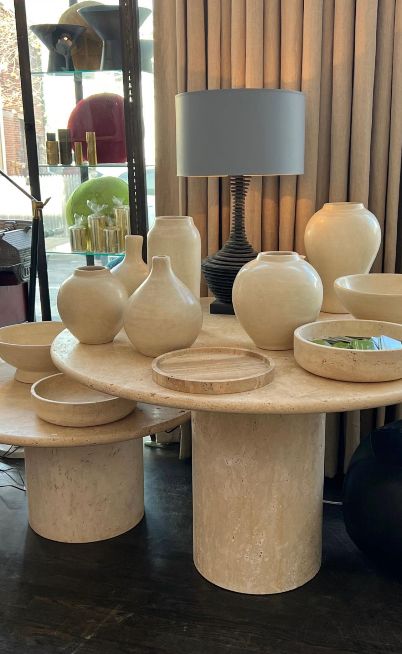https://a.1stdibscdn.com/47-travertine-table-by-le-lampade-ny-for-sale-picture-5/f_8778/f_401987621718480137924/IMG_8950_master.jpg