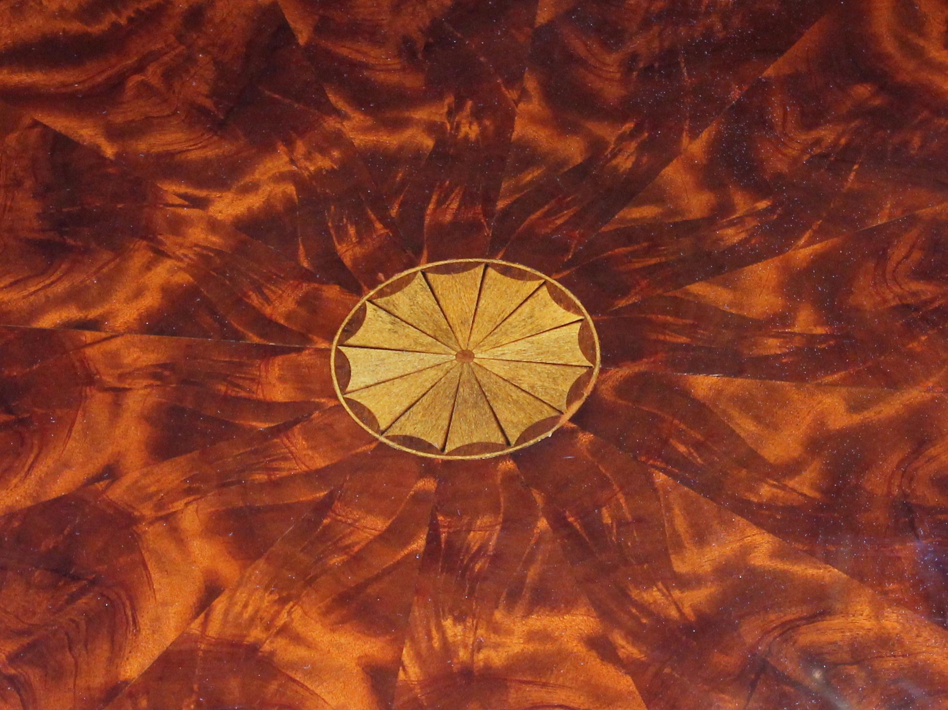 https://a.1stdibscdn.com/benchmade-bookmatched-flame-mahogany-perimeter-leaf-circular-dining-table-for-sale-picture-7/f_18913/f_382502321707060756354/IMG_9002_master.JPG