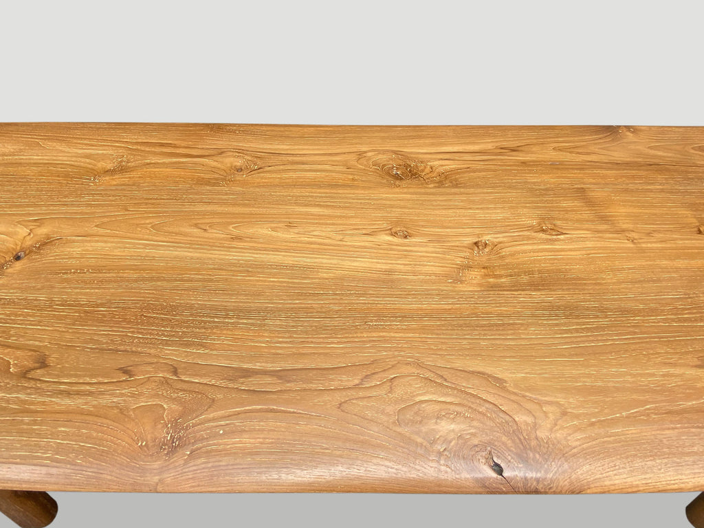 https://a.1stdibscdn.com/andrianna-shamaris-mid-century-couture-teak-wood-dining-table-for-sale-picture-10/f_10806/f_224799721612917797922/IMG_9059_master.jpg