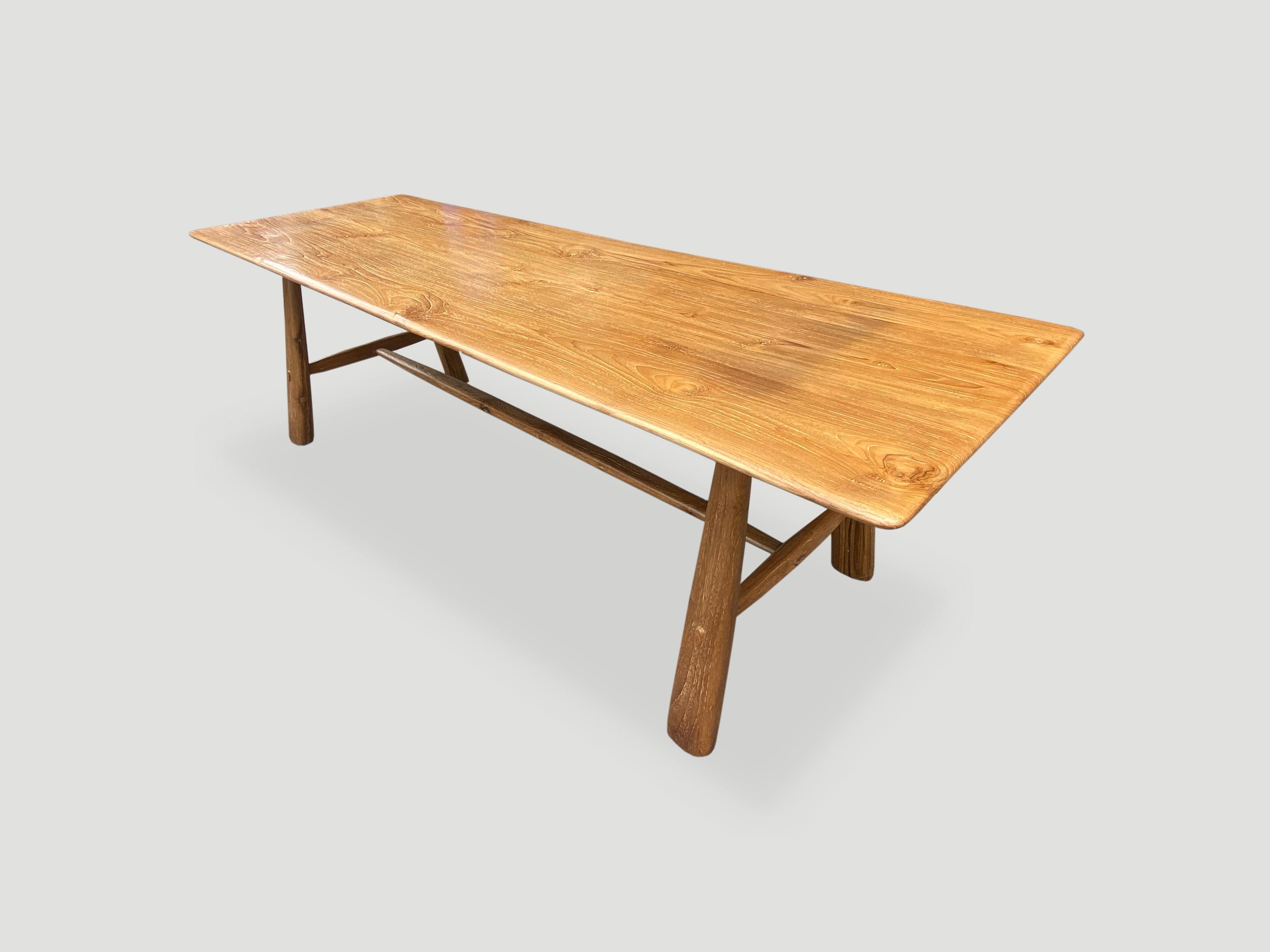 https://a.1stdibscdn.com/andrianna-shamaris-mid-century-couture-teak-wood-dining-table-for-sale-picture-2/f_10806/f_224799721612917793266/IMG_9060_master.jpg