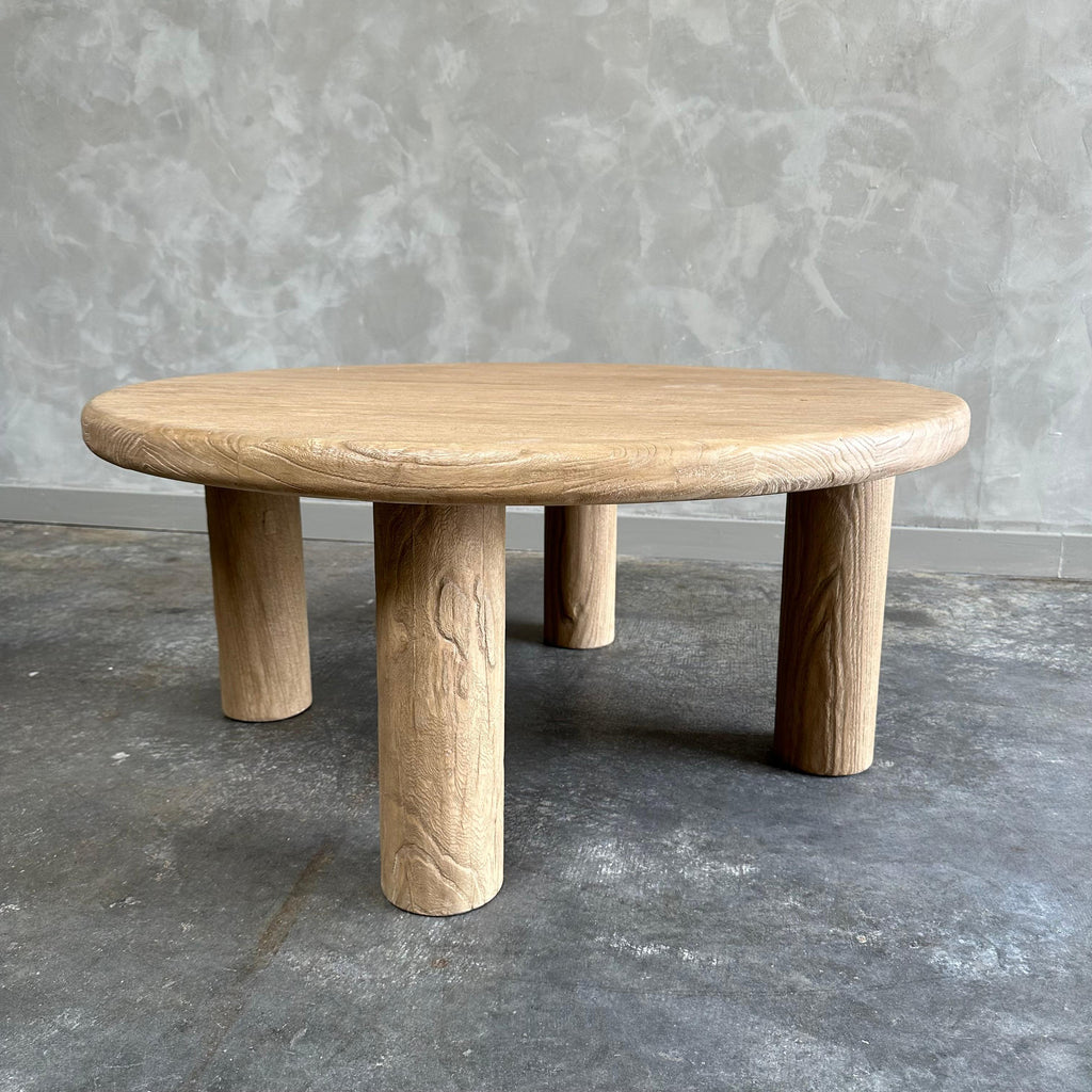 https://a.1stdibscdn.com/custom-reclaimed-elm-wood-round-coffee-table-for-sale-picture-3/f_18223/f_346712421686698116974/IMG_9139_master.jpg