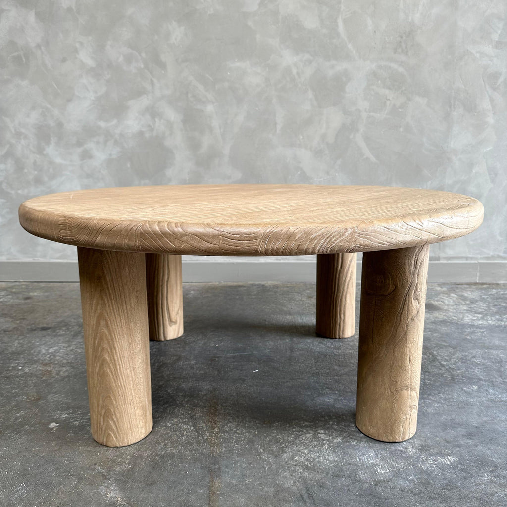https://a.1stdibscdn.com/custom-reclaimed-elm-wood-round-coffee-table-for-sale-picture-2/f_18223/f_346712421686697937648/IMG_9142_master.jpg