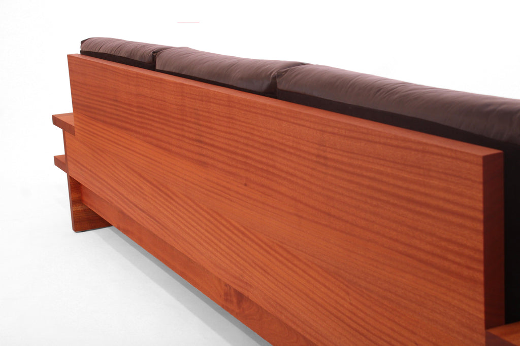 https://a.1stdibscdn.com/terrace-couch-by-greg-palombo-solid-wood-frame-with-all-leather-upholstery-for-sale-picture-9/f_105642/f_460570321753747900346/IMG_9197_master.jpg