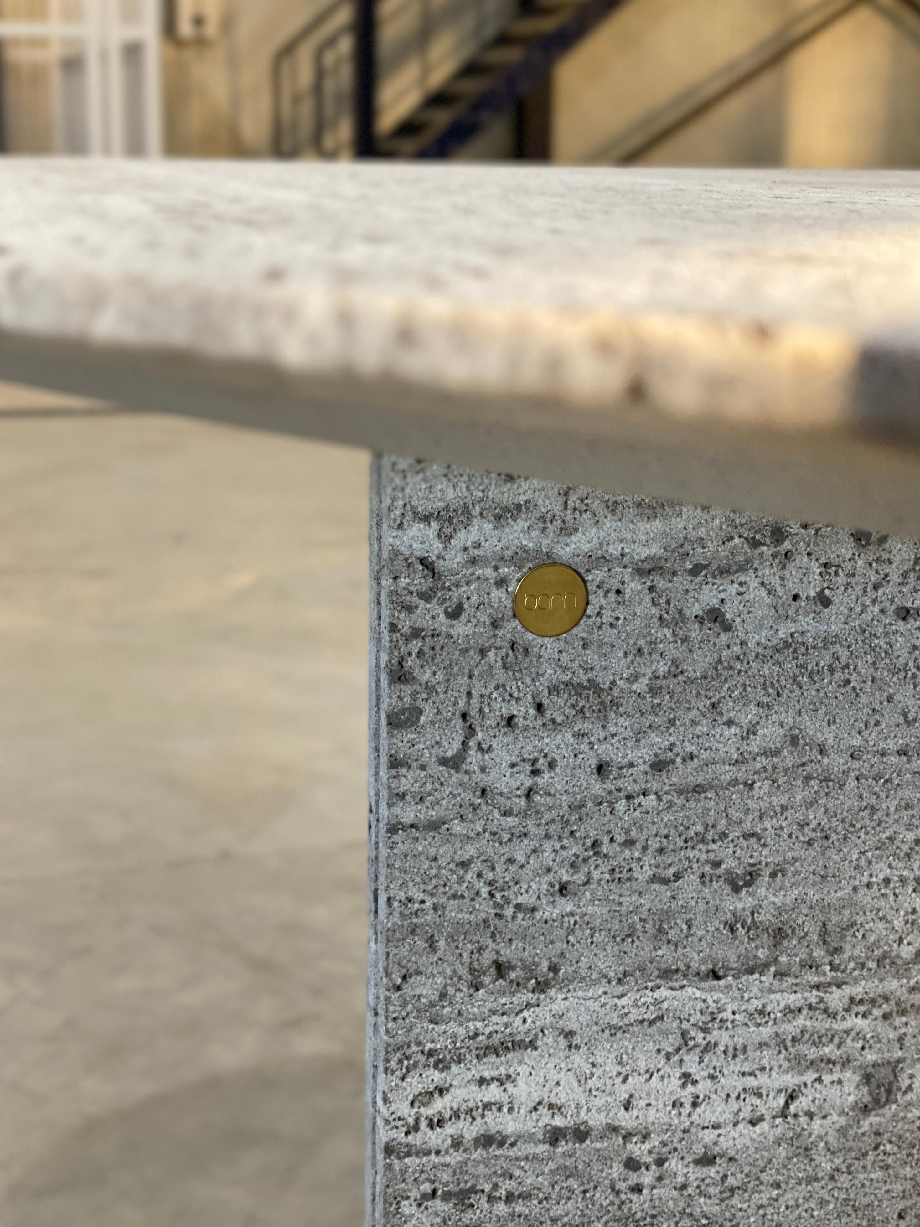 https://a.1stdibscdn.com/contemporary-travertine-dining-table-ellipse-02-by-barhdesign-for-sale-picture-7/f_48321/f_267094321642158773687/IMG_9400_master.JPG