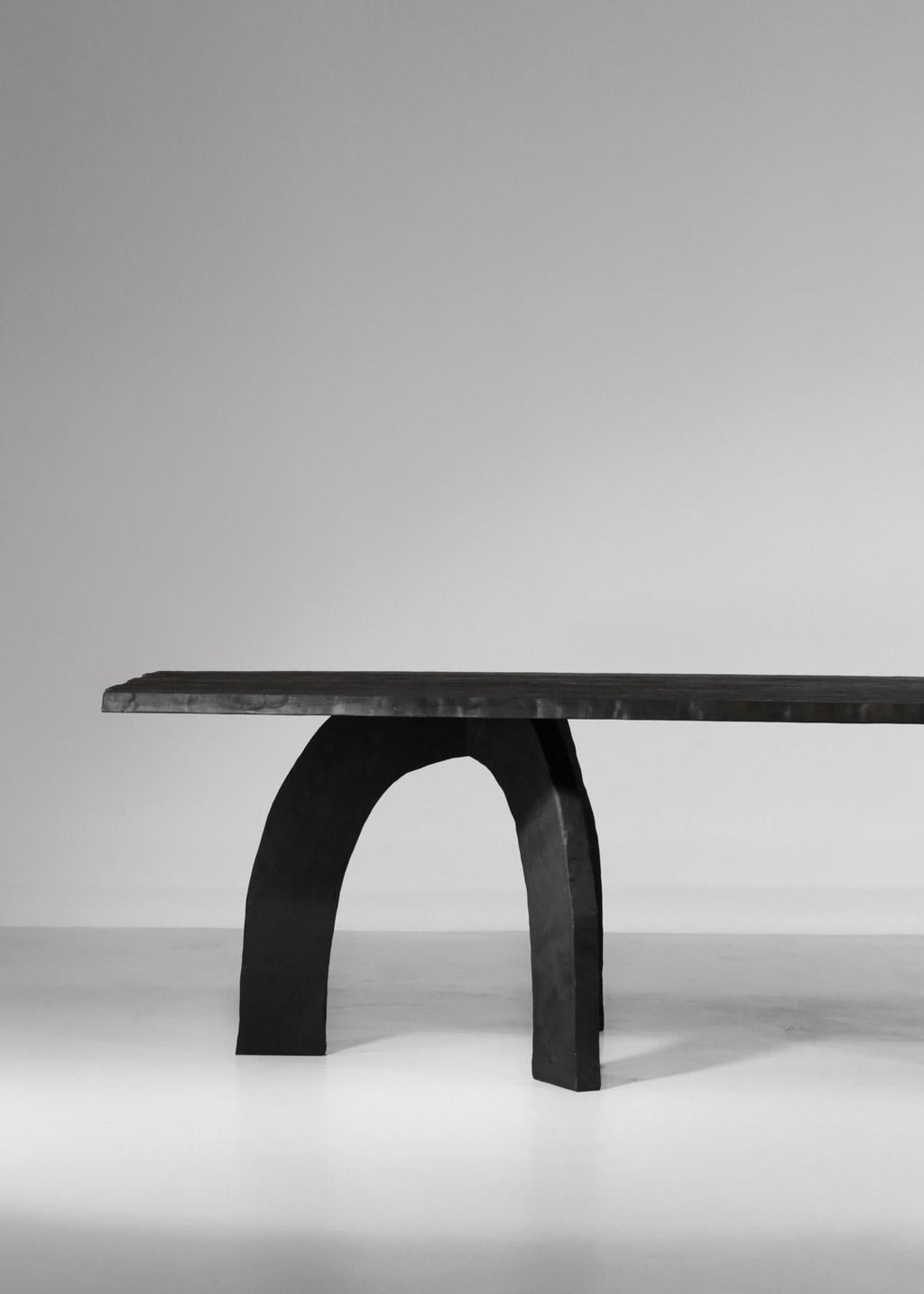 https://a.1stdibscdn.com/artisanal-large-dining-table-by-vincent-vincent-model-80-20-in-burnt-wood-for-sale-picture-8/f_30663/f_223743821612287063094/IMG_9402_master.jpg