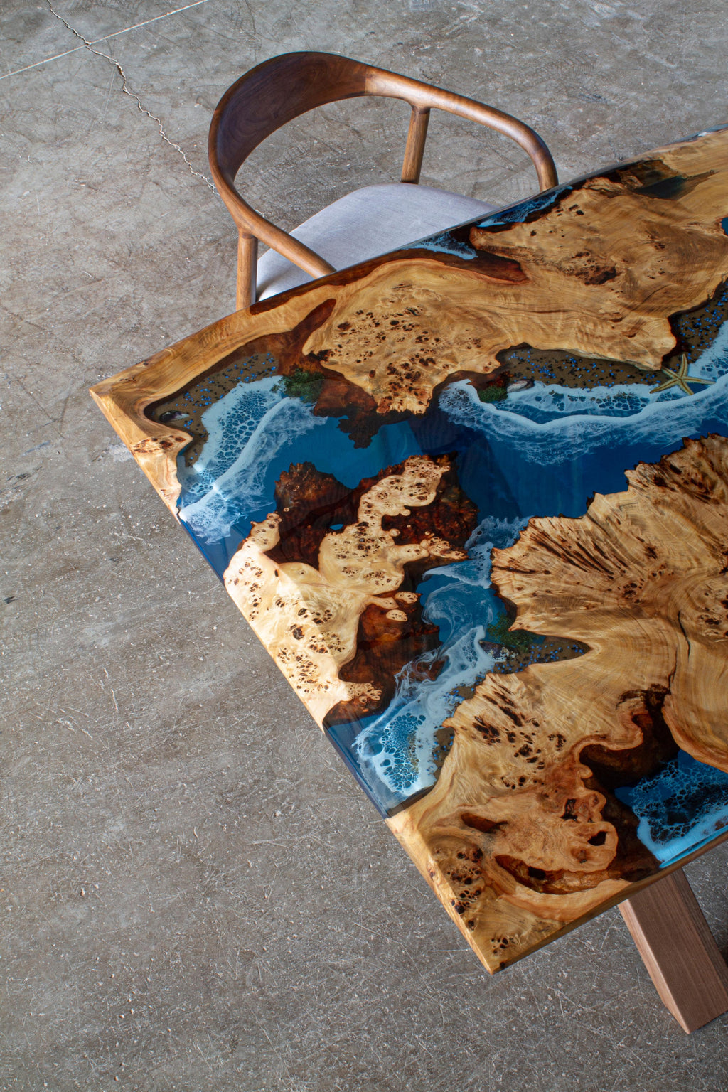 https://a.1stdibscdn.com/ocean-epoxy-table-custom-wood-dining-room-table-customizable-river-table-for-sale-picture-11/f_91932/f_421762621730809860485/IMG_9403_copy_master.jpg