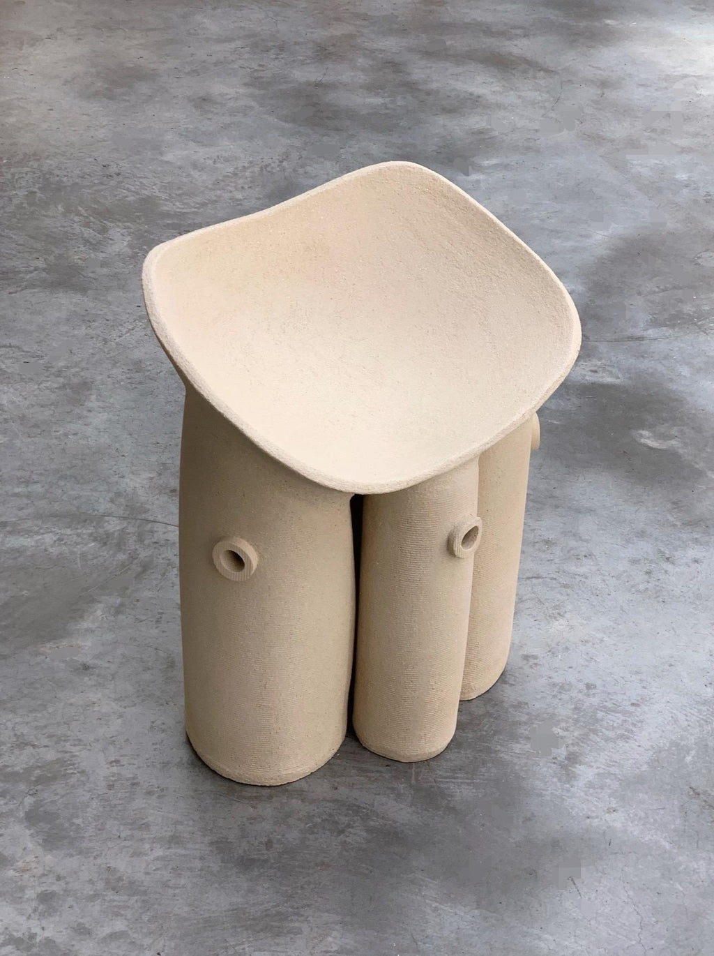 https://a.1stdibscdn.com/contemporary-stoneware-wave-chair-by-olivia-cognet-for-sale-picture-3/f_65832/f_285303121651749292817/IMG_9408_master.JPG
