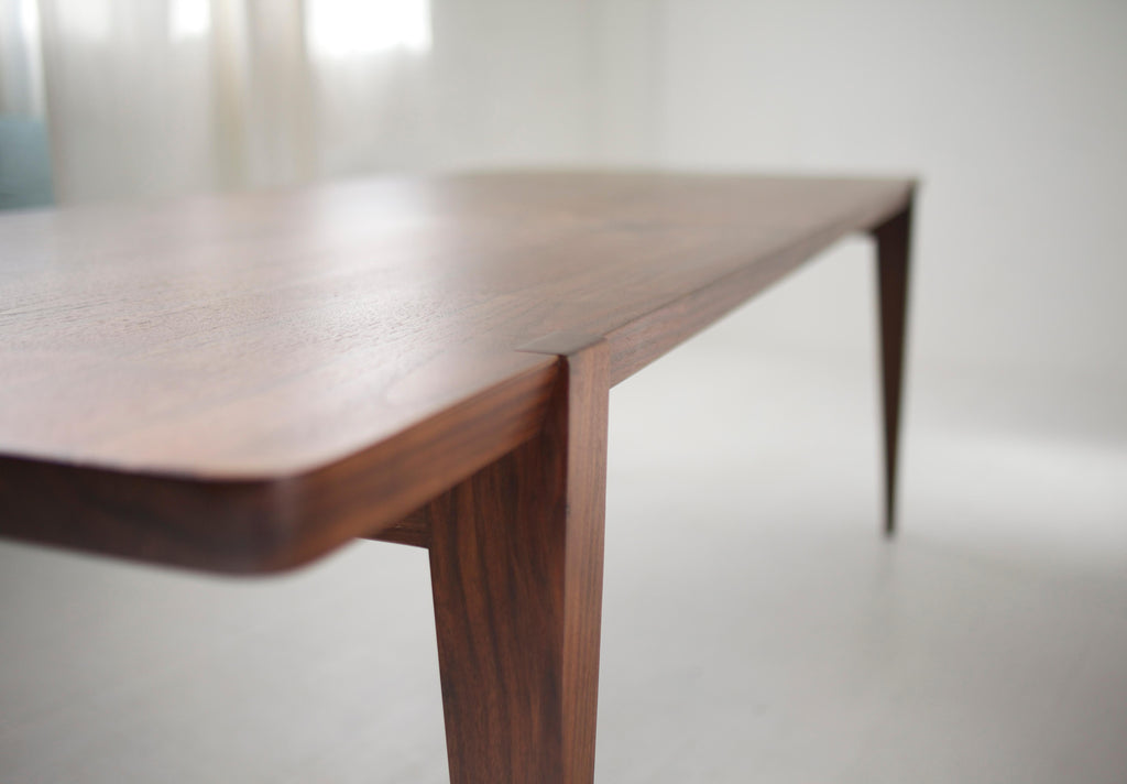https://a.1stdibscdn.com/84-oslo-dining-table-in-oregon-walnut-by-studio-moe-for-sale-picture-8/f_51932/f_183215121584250623192/IMG_9438_master.jpg