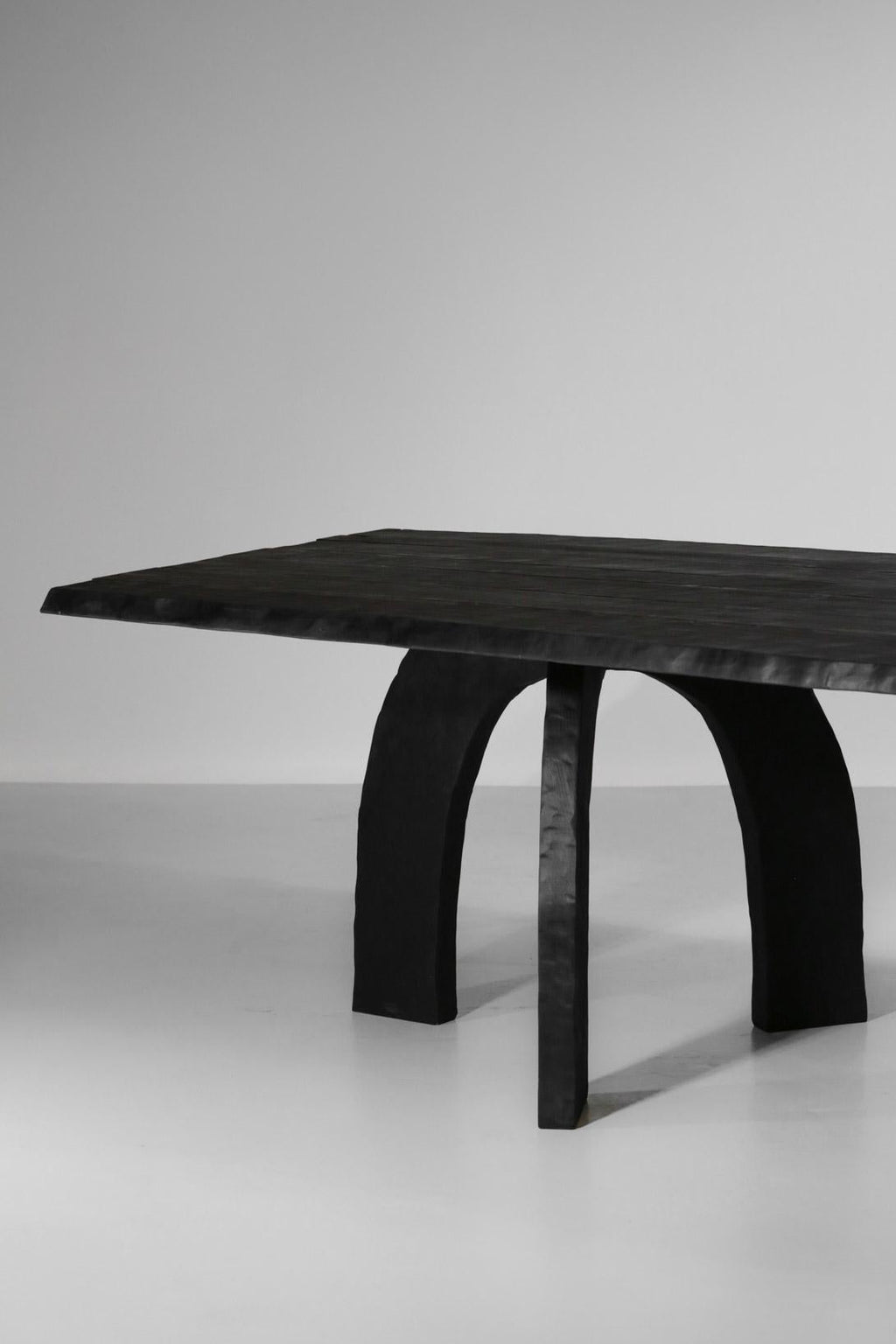 https://a.1stdibscdn.com/artisanal-large-dining-table-by-vincent-vincent-model-80-20-in-burnt-wood-for-sale-picture-10/f_30663/f_223743821612287290587/IMG_9456_master.jpg