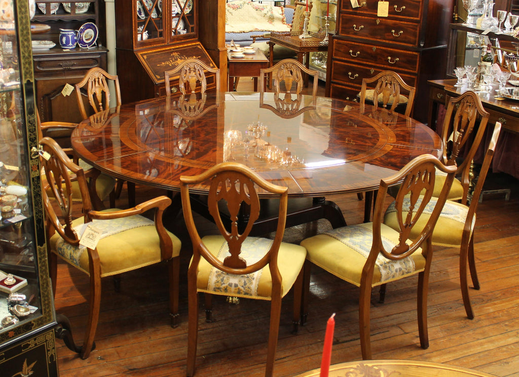 https://a.1stdibscdn.com/benchmade-bookmatched-flame-mahogany-perimeter-leaf-circular-dining-table-for-sale-picture-20/f_18913/f_382502321707060770960/IMG_9473_master.JPG