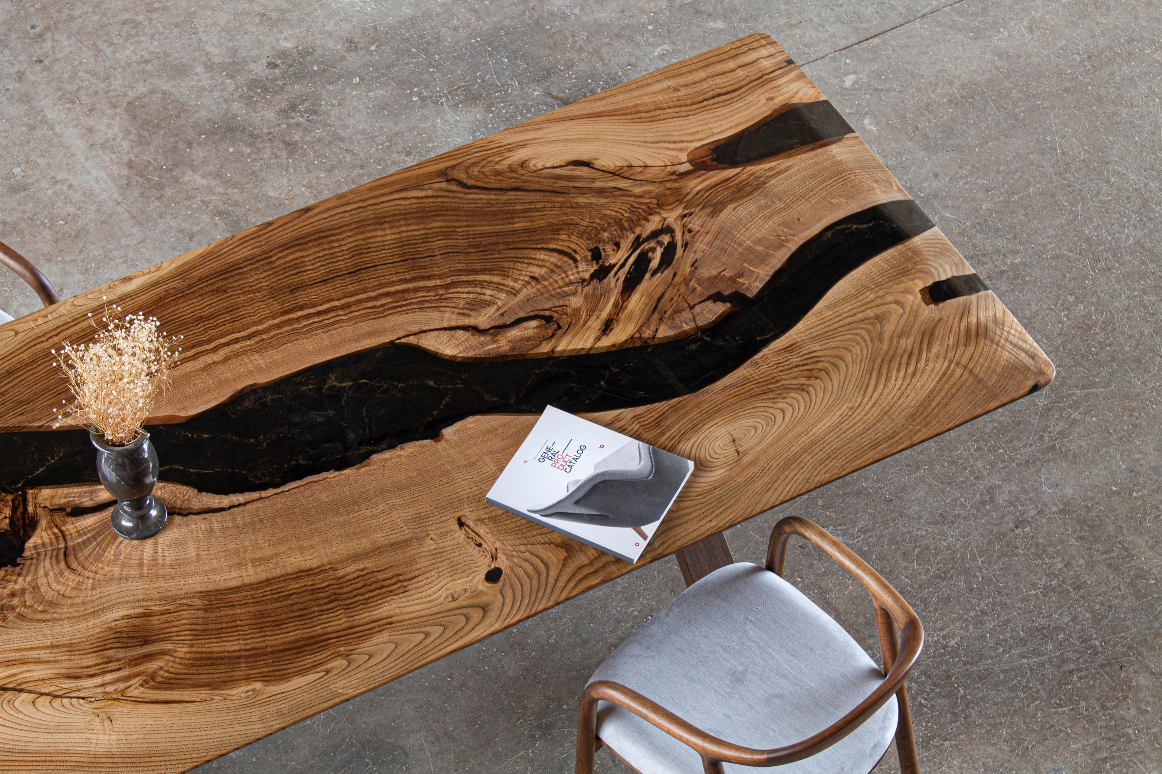 https://a.1stdibscdn.com/live-edge-table-epoxy-resin-dining-table-custom-epoxy-resin-walnut-table-for-sale-picture-4/f_91932/f_421753221730806690278/IMG_9516_copy_master.jpg