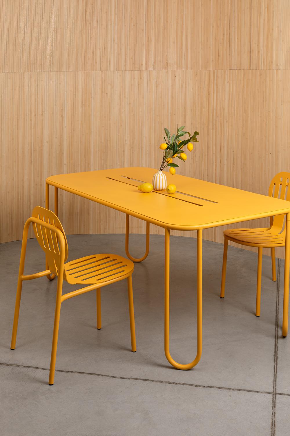 https://a.1stdibscdn.com/desert-aluminum-dining-table-with-metal-tabletop-by-joyf-for-sale-picture-11/f_105812/f_468433621759079413020/IMG_9733_master.jpg