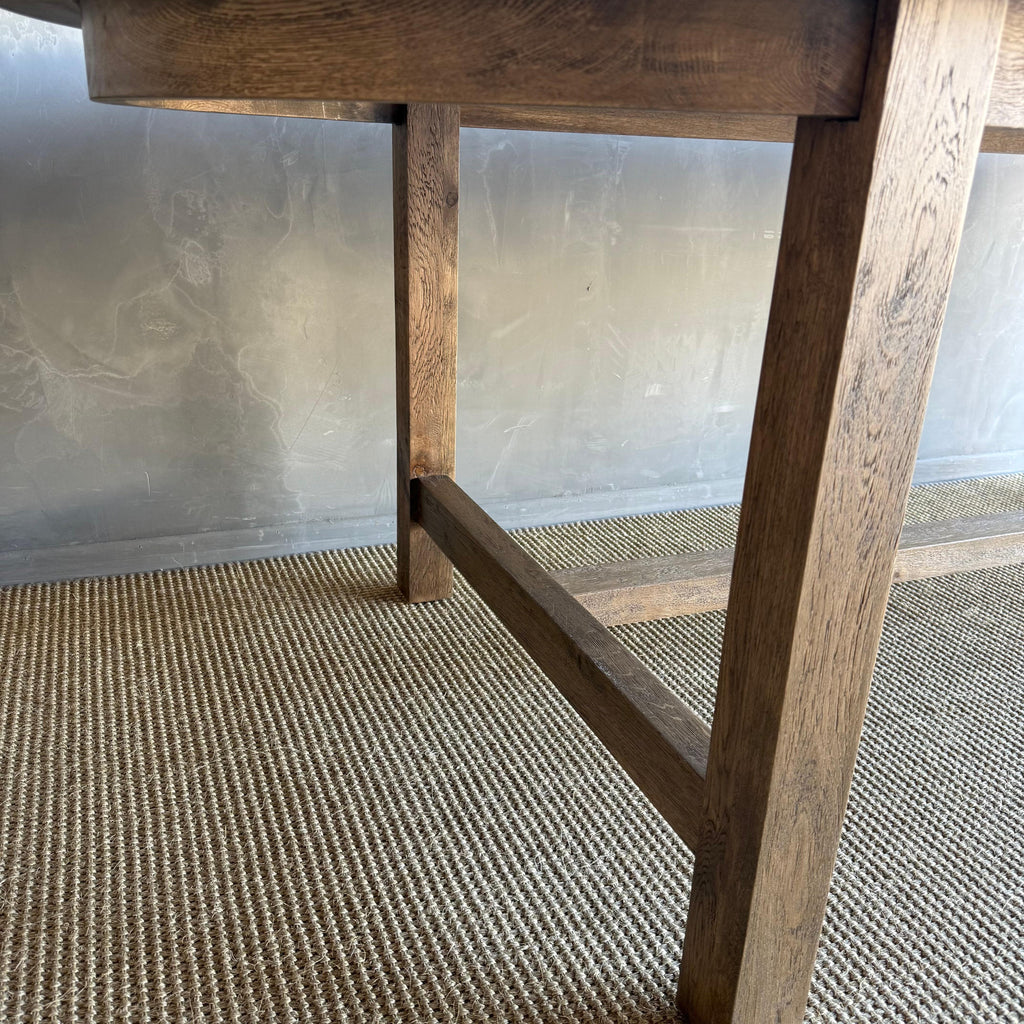 https://a.1stdibscdn.com/oval-dining-table-in-natural-white-oak-montana-brown-for-sale-picture-5/f_18223/f_471405321761078908331/IMG_9888_master.jpg
