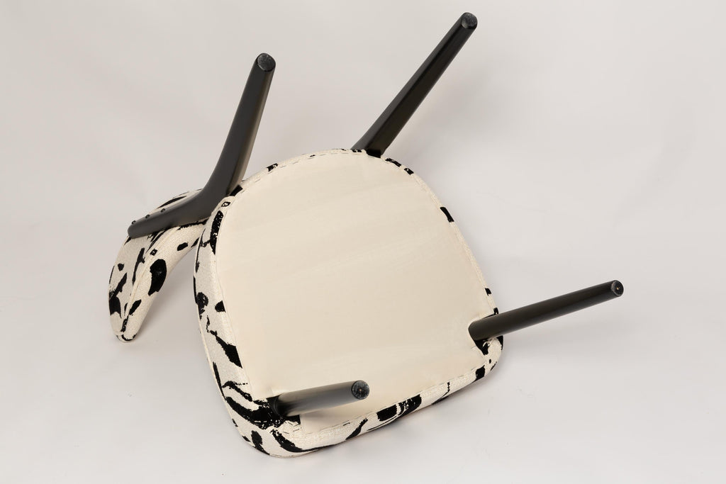 https://a.1stdibscdn.com/vintola-dining-chair-cream-and-black-ichi-go-ichi-e-by-dedar-europe-poland-for-sale-picture-10/f_34023/f_447515821745572720512/IQ3A0132_master.jpg