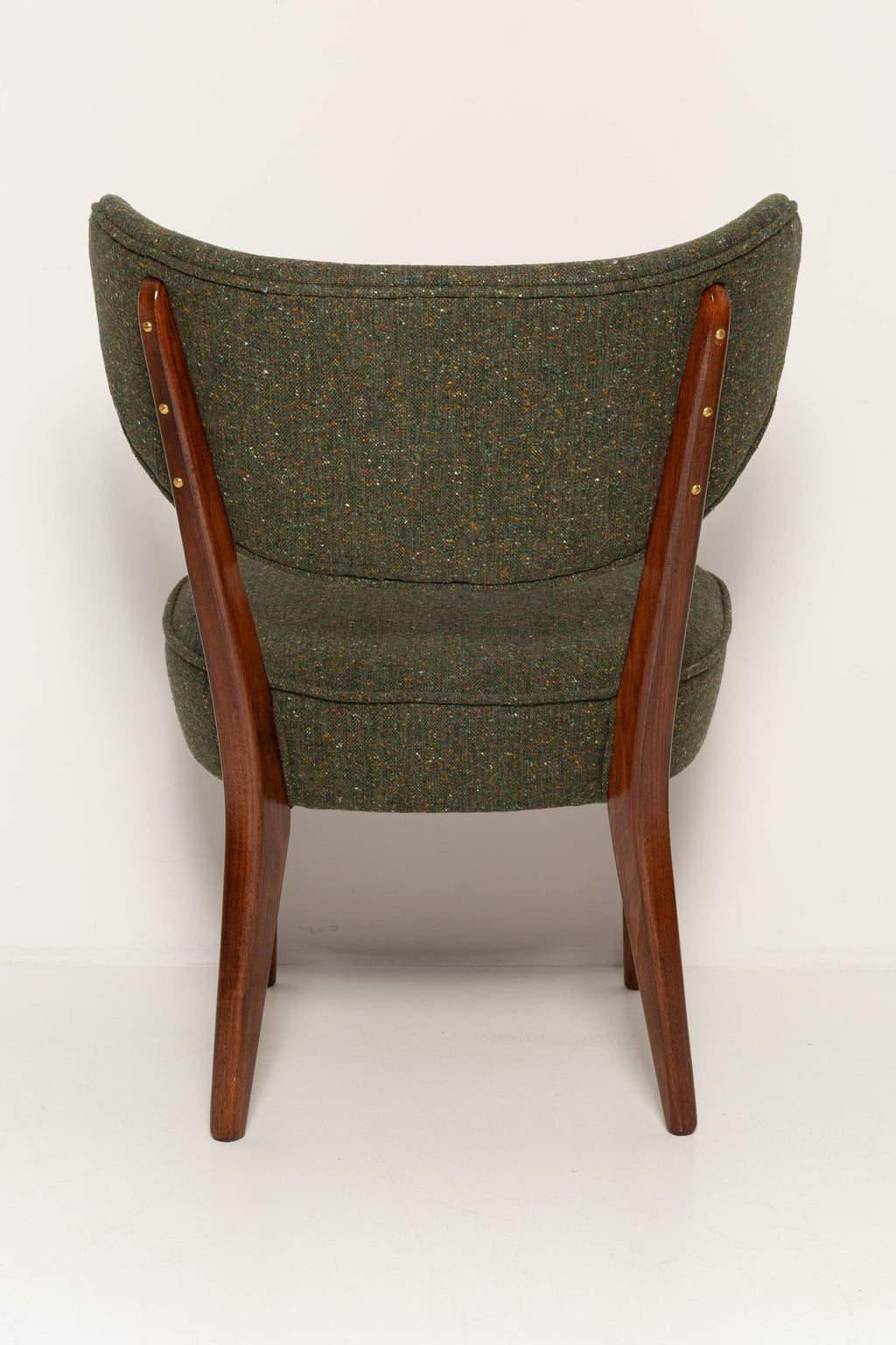 https://a.1stdibscdn.com/green-wool-shell-club-chair-by-vintola-studio-europe-poland-for-sale-picture-10/f_34023/f_357160321692100928578/IQ3A1585_master.jpg
