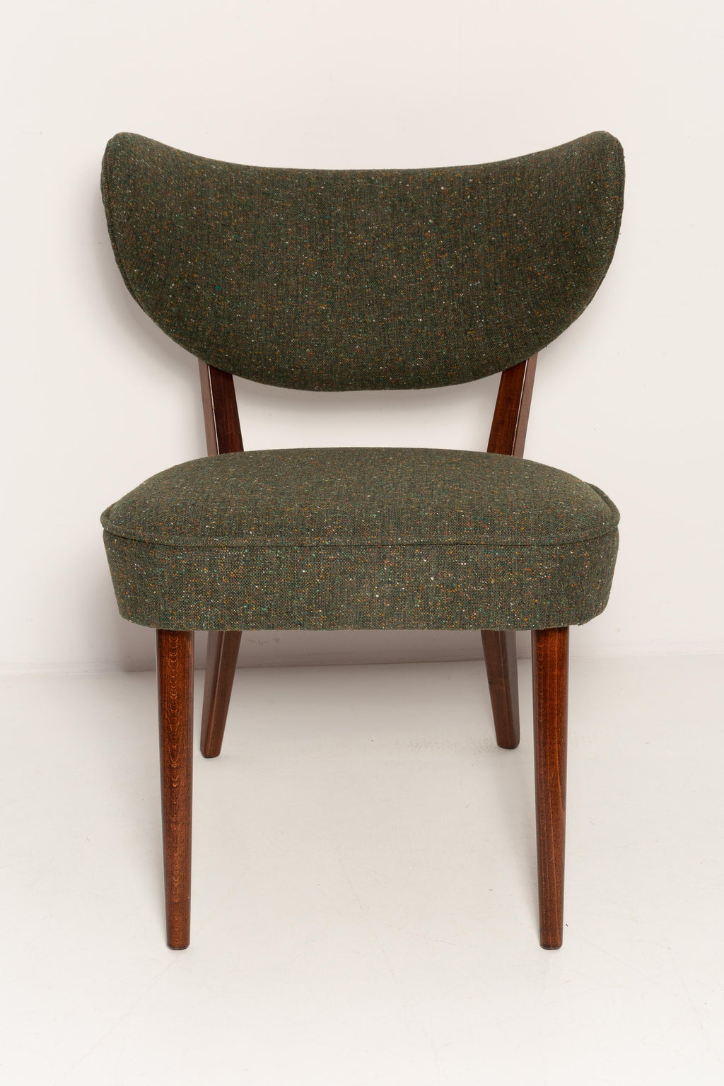https://a.1stdibscdn.com/green-wool-shell-club-chair-by-vintola-studio-europe-poland-for-sale-picture-12/f_34023/f_357160321692100927672/IQ3A1589_master.jpg