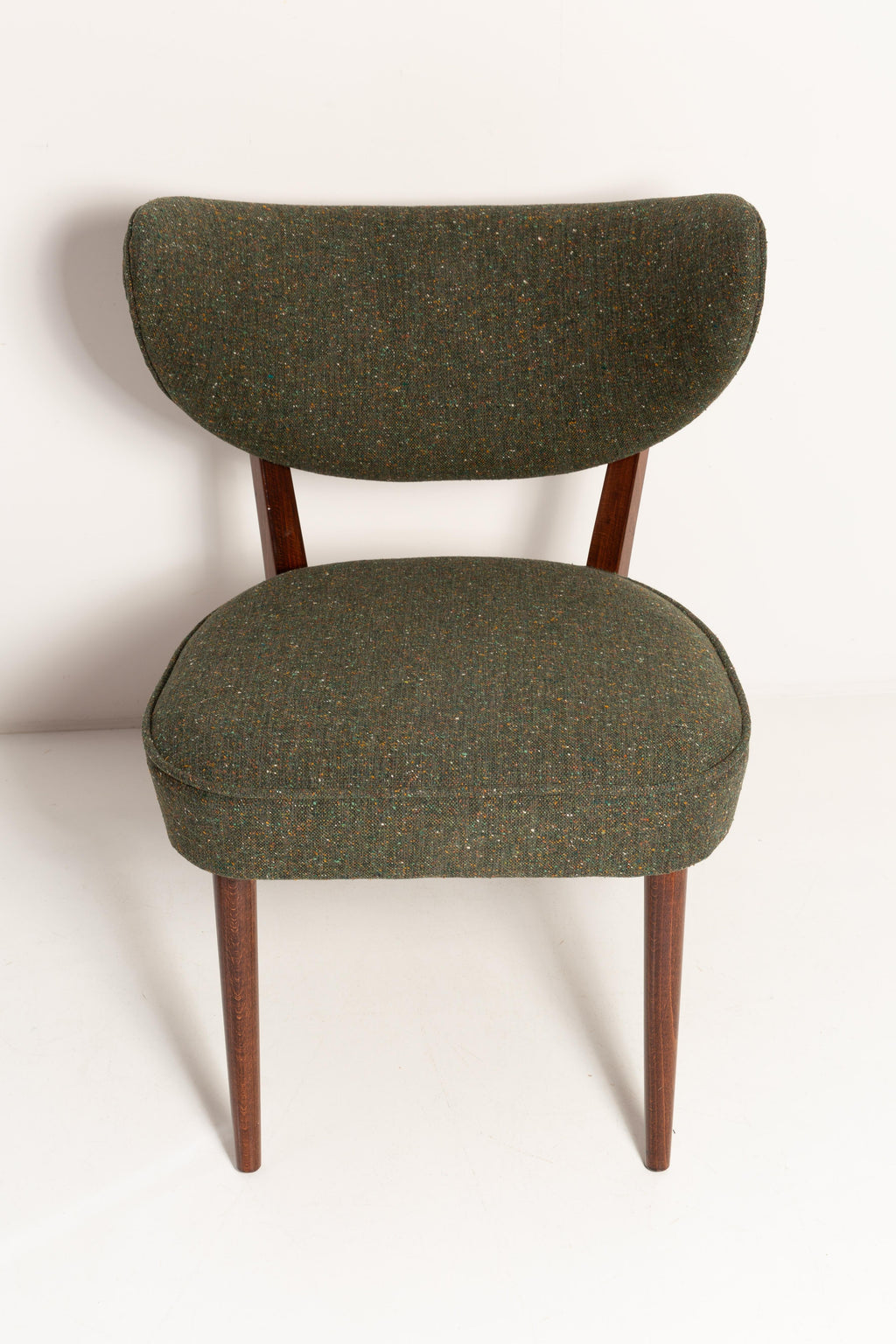 https://a.1stdibscdn.com/green-wool-shell-club-chair-by-vintola-studio-europe-poland-for-sale-picture-13/f_34023/f_357160321692100929168/IQ3A1591_master.jpg