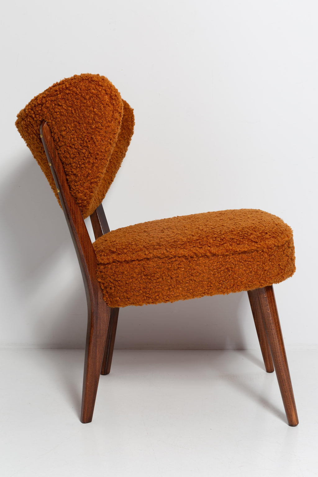 https://a.1stdibscdn.com/shell-orange-boucle-club-chair-by-vintola-studio-europe-poland-for-sale-picture-8/f_34023/f_357532221692304413366/IQ3A1680_master.jpg
