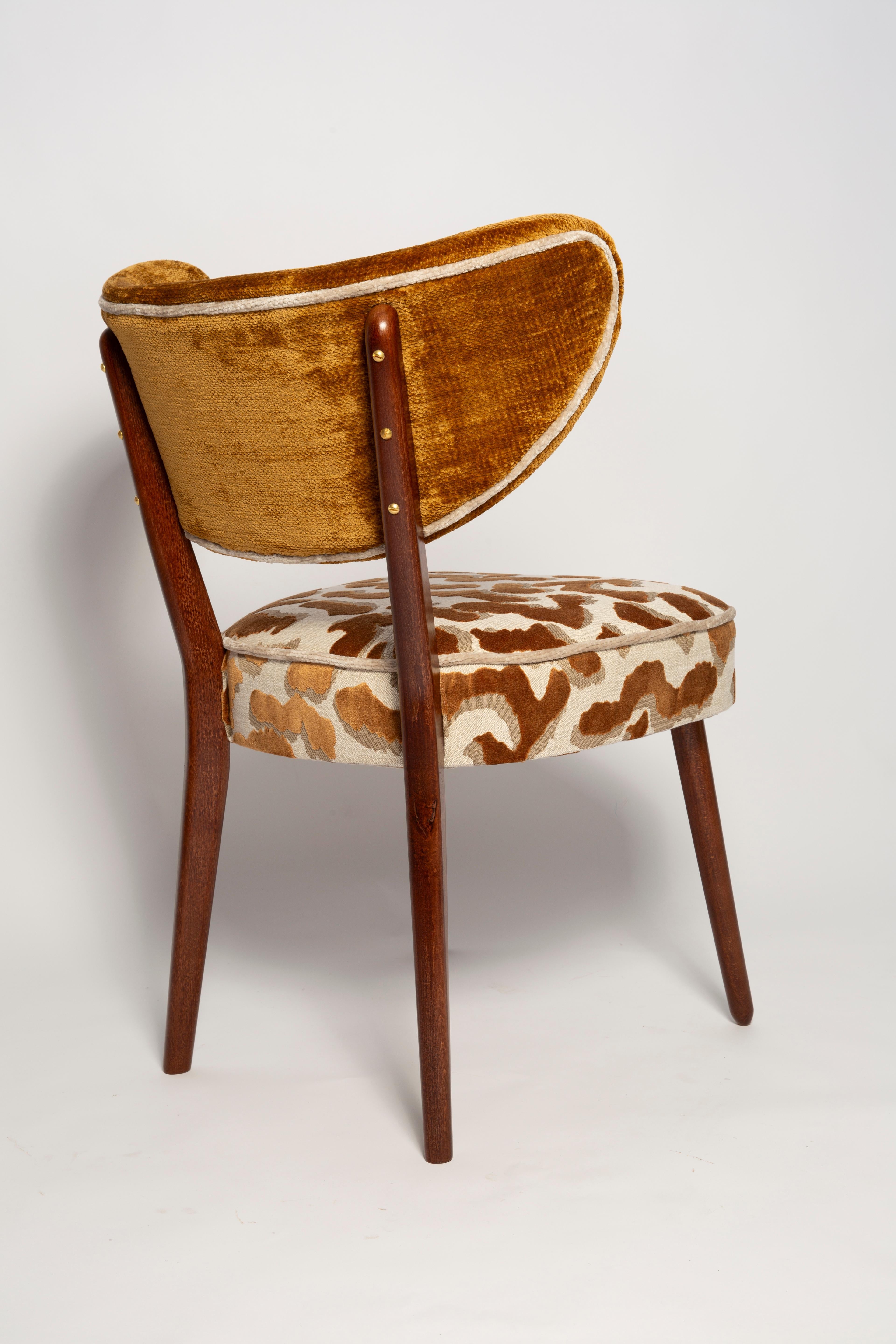 https://a.1stdibscdn.com/vintola-studio-dining-chair-casamance-nimbus-leopard-fabric-europe-poland-for-sale-picture-5/f_34023/f_470836621760699909728/IQ3A2073_master.jpg