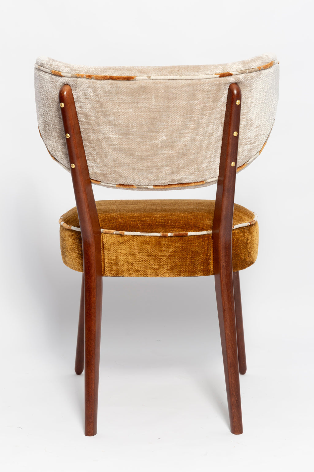 https://a.1stdibscdn.com/vintola-studio-dining-chair-casamance-demoiselle-fabric-europe-poland-for-sale-picture-6/f_34023/f_471463021761131193604/IQ3A2133_master.jpg