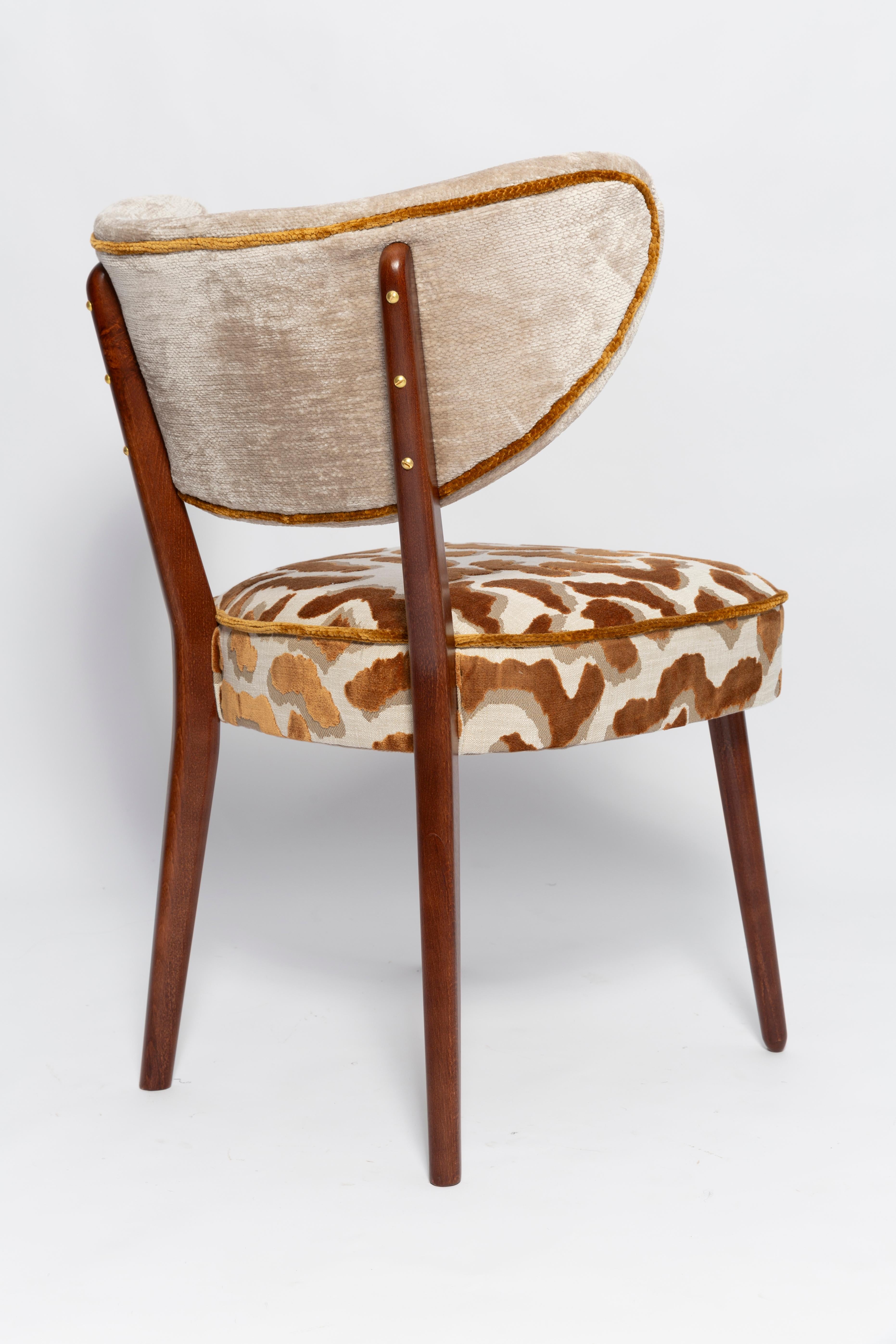 https://a.1stdibscdn.com/vintola-studio-dining-chair-casamance-nimbus-leopard-fabric-europe-poland-for-sale-picture-7/f_34023/f_471467421761133302885/IQ3A2145_master.jpg