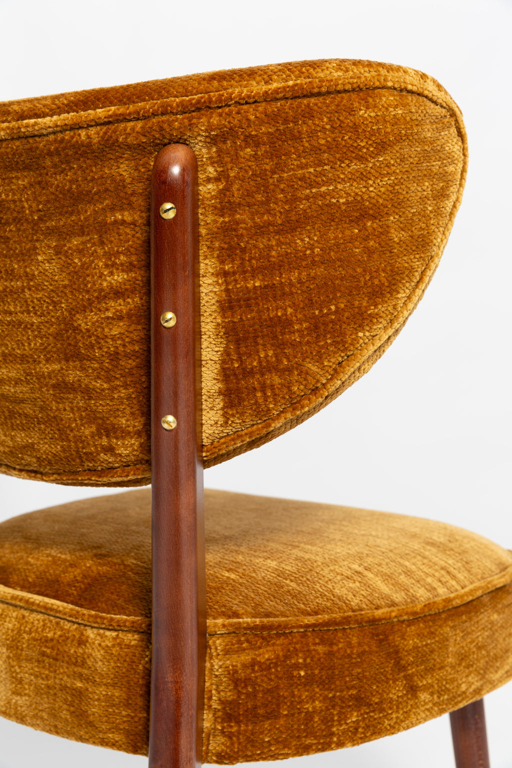 https://a.1stdibscdn.com/vintola-studio-dining-chair-casamance-demoiselle-fabric-europe-poland-for-sale-picture-5/f_34023/f_471508021761149362251/IQ3A2155_master.jpg