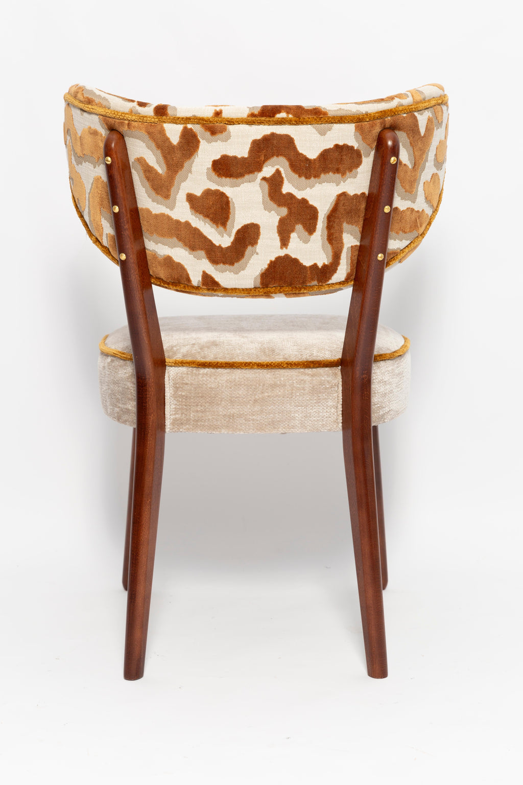 https://a.1stdibscdn.com/vintola-studio-six-dining-chairs-casamance-demoiselle-and-nimbus-fabric-for-sale-picture-11/f_34023/f_472333121761575410612/IQ3A2181_master.jpg