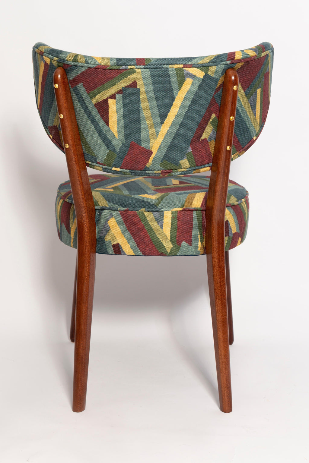 https://a.1stdibscdn.com/eight-vintola-studio-shell-dining-chairs-beowulf-linen-fabric-by-dedar-for-sale-picture-8/f_34023/f_477393521764325498332/IQ3A2617_master.jpg
