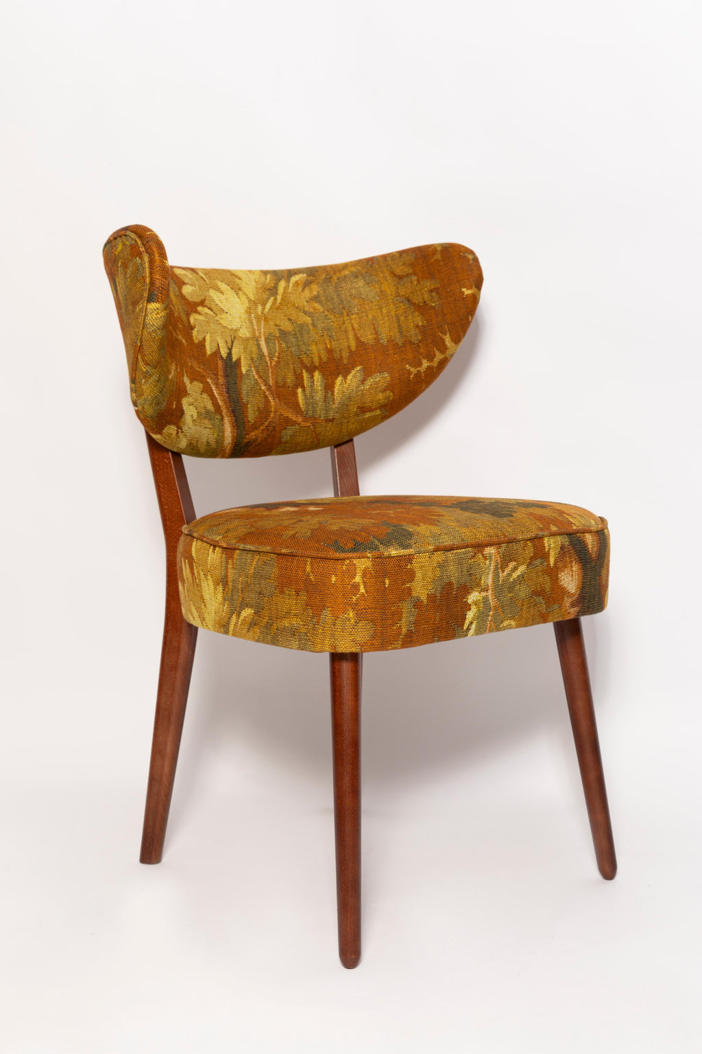 https://a.1stdibscdn.com/shell-dining-chair-linen-schwarzwald-by-dedar-vintola-studio-for-sale-picture-4/f_34023/f_477334721764253021854/IQ3A2622_master.jpg
