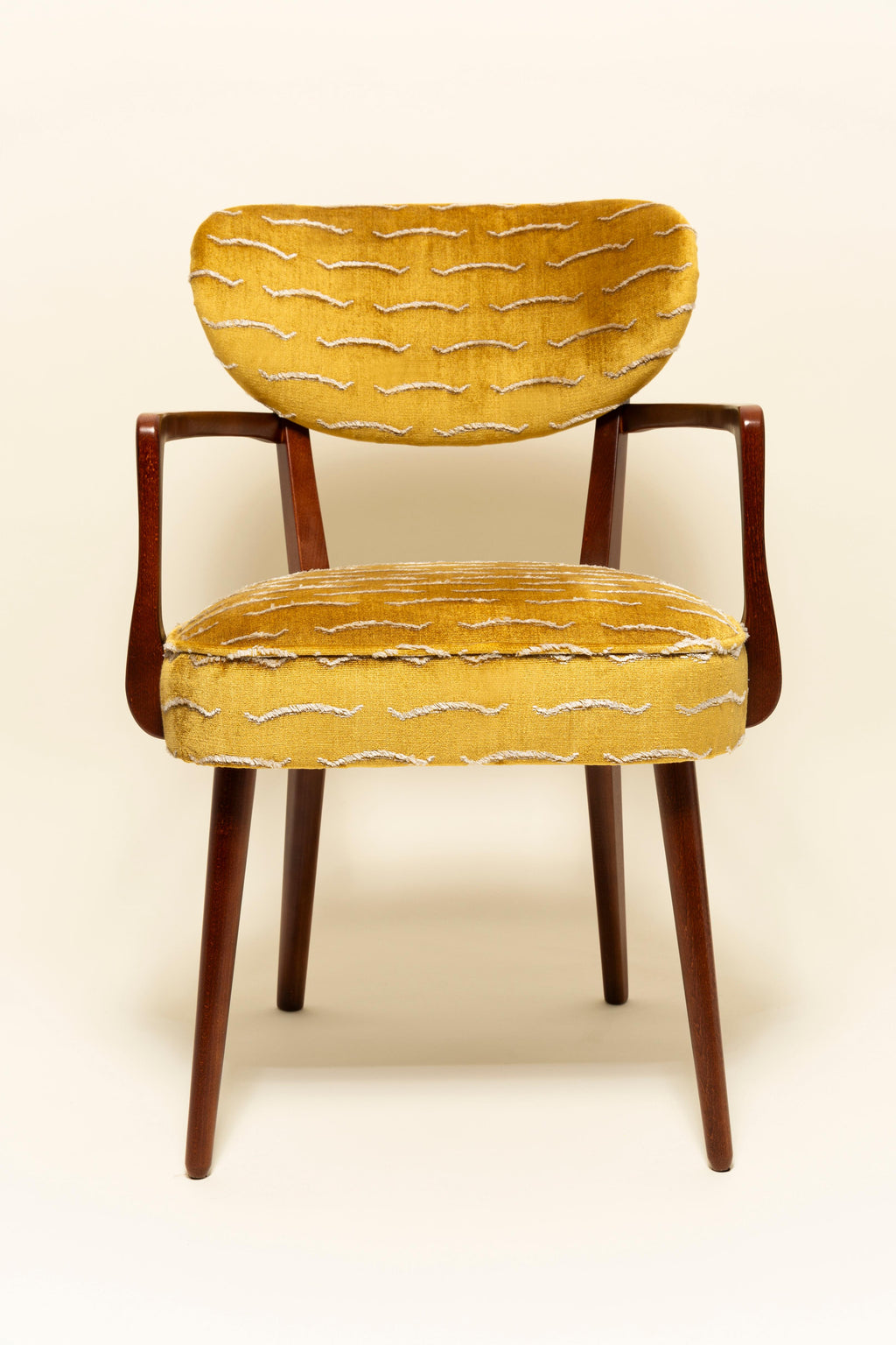 https://a.1stdibscdn.com/set-of-eight-nest-dining-chairs-by-vintola-studio-yellow-velvet-dedar-2026-for-sale-picture-6/f_34023/f_494376821774873715104/IQ3A5332_master.jpg