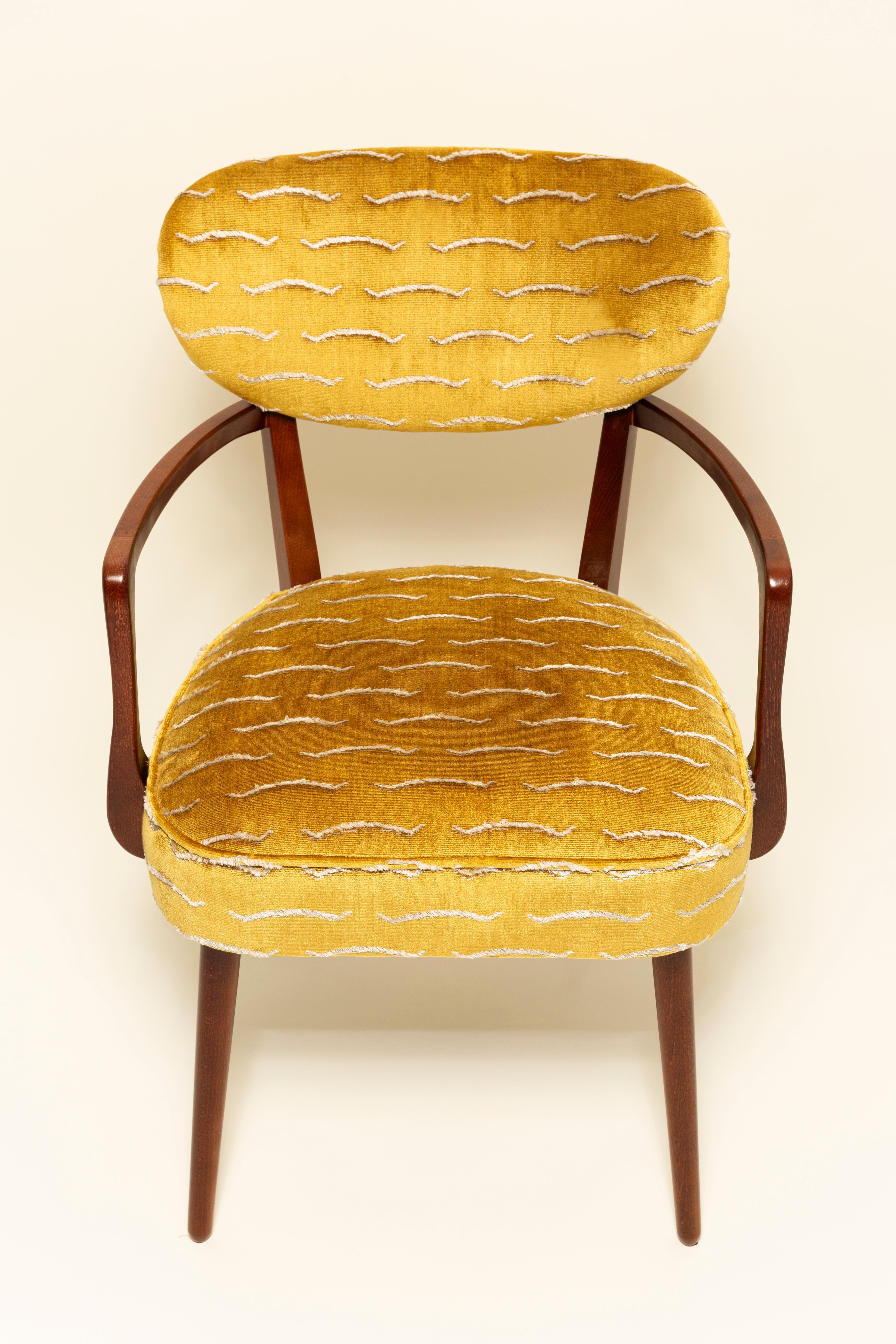 https://a.1stdibscdn.com/nest-dining-chair-yellow-nouvelles-vagues-velvet-by-dedar-vintola-studio-for-sale-picture-6/f_34023/f_494373221774872801769/IQ3A5333_master.jpg