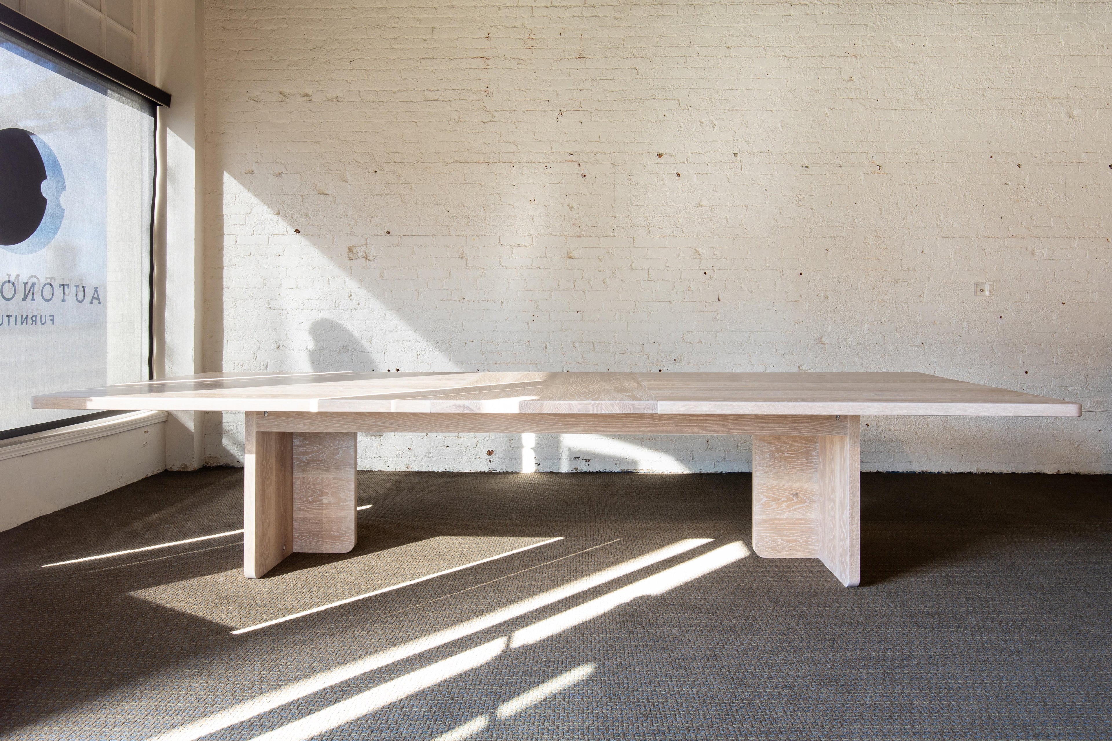 https://a.1stdibscdn.com/georgia-extendable-oak-dining-table-by-autonomous-furniture-for-sale-picture-4/f_77532/f_369606821699282983190/Iceland_table_1_master.jpg